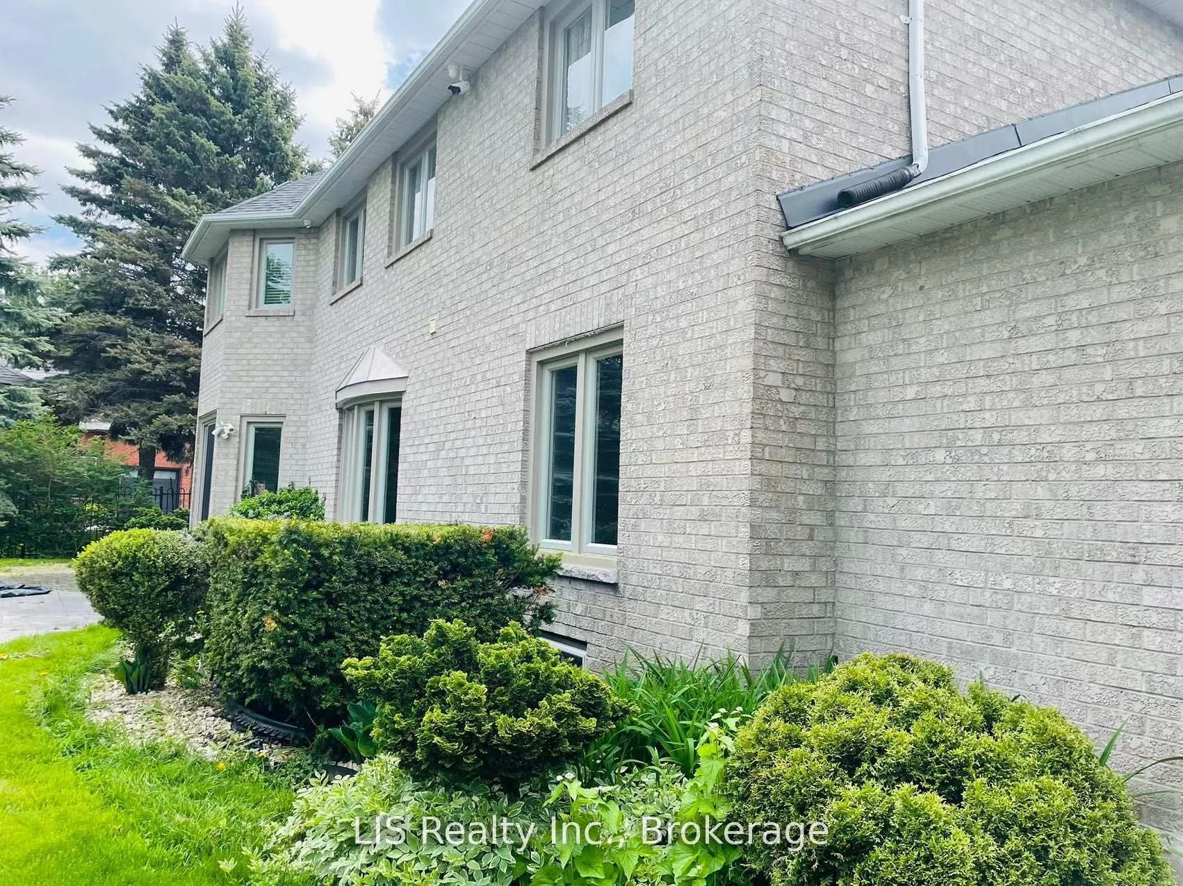 Photo 6 of 109 Treegrove Circ, Aurora, Hills of St Andrew — HOMEH