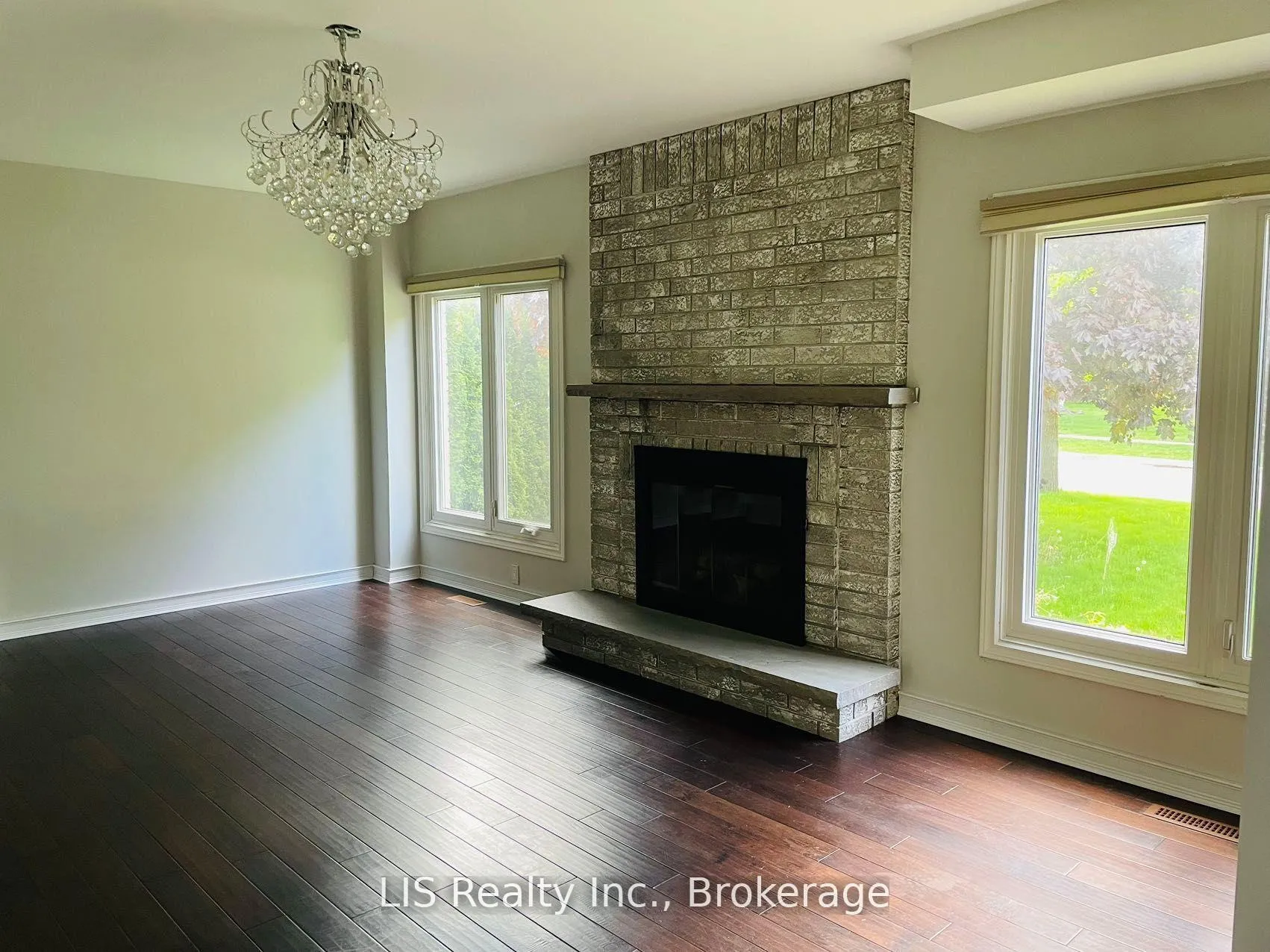 Photo 9 of 109 Treegrove Circ, Aurora, Hills of St Andrew — HOMEH