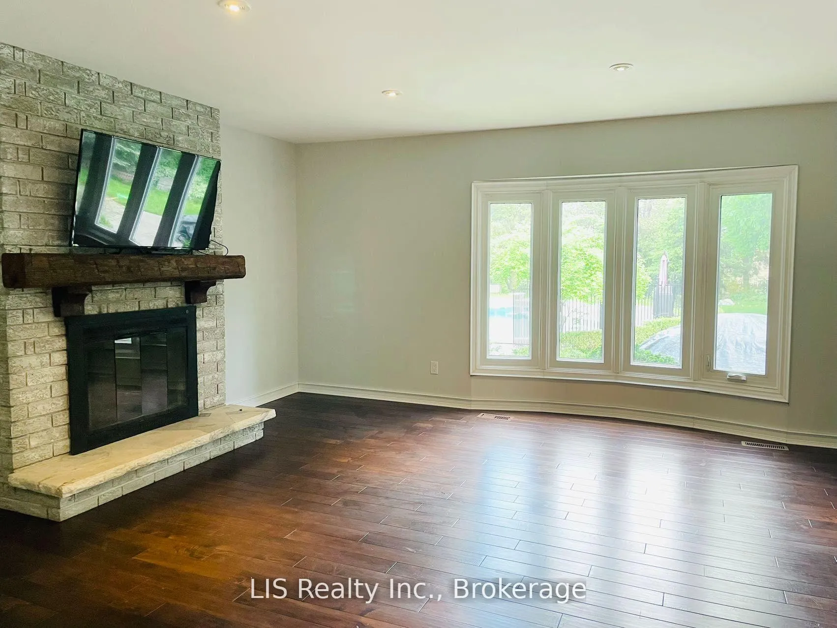 Photo 13 of 109 Treegrove Circ, Aurora, Hills of St Andrew — HOMEH