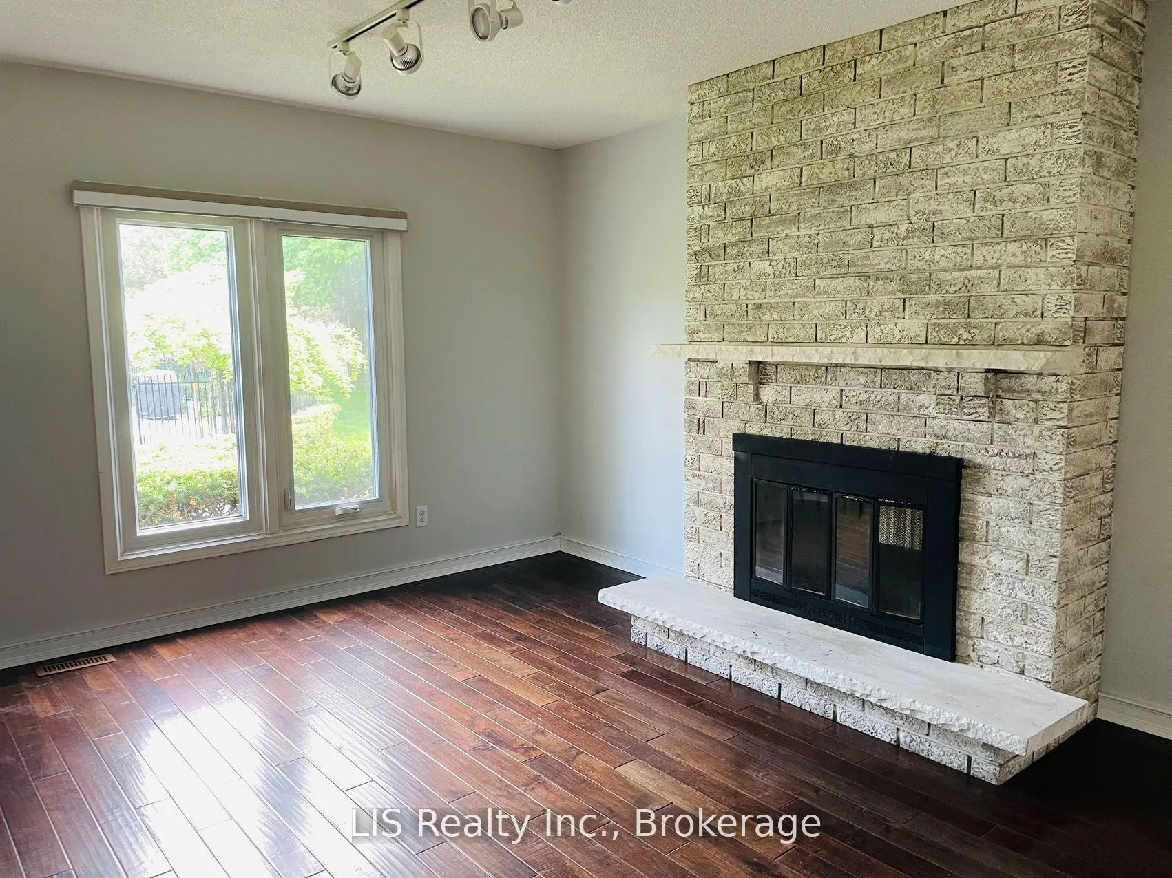 Photo 14 of 109 Treegrove Circ, Aurora, Hills of St Andrew — HOMEH