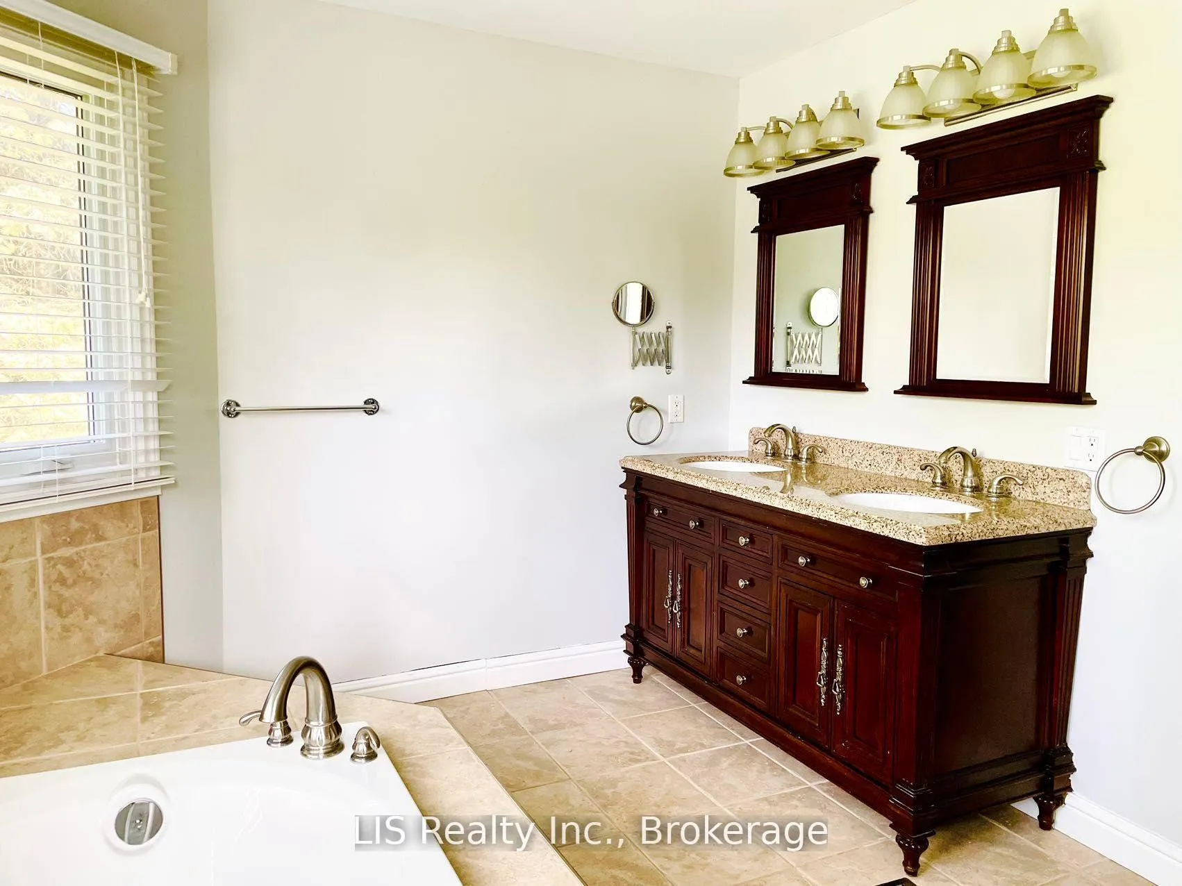 Photo 21 of 109 Treegrove Circ, Aurora, Hills of St Andrew — HOMEH