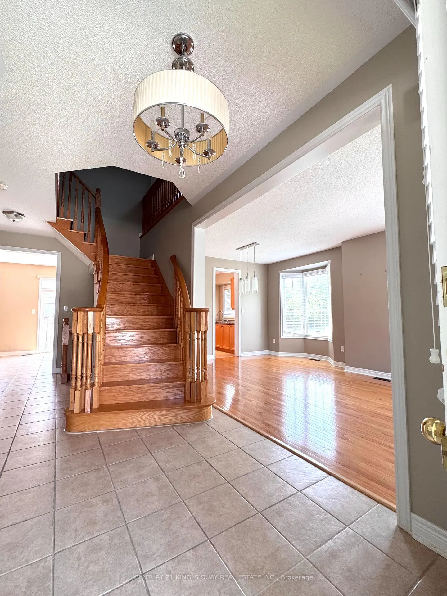 Photo 2 of 48 Winter Creek Crescent, Markham, Victoria Manor-Jennings Gate — HOMEH