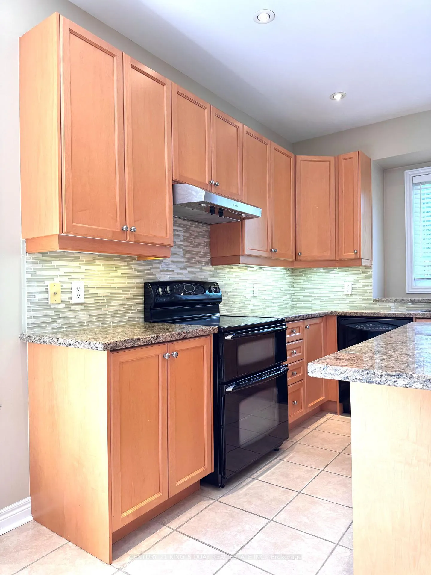 Photo 15 of 48 Winter Creek Crescent, Markham, Victoria Manor-Jennings Gate — HOMEH