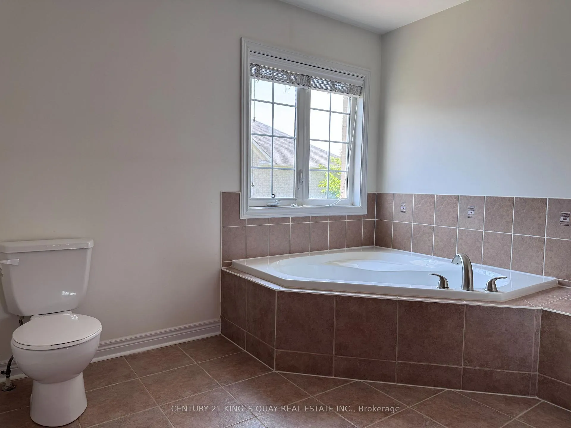 Photo 25 of 48 Winter Creek Crescent, Markham, Victoria Manor-Jennings Gate — HOMEH