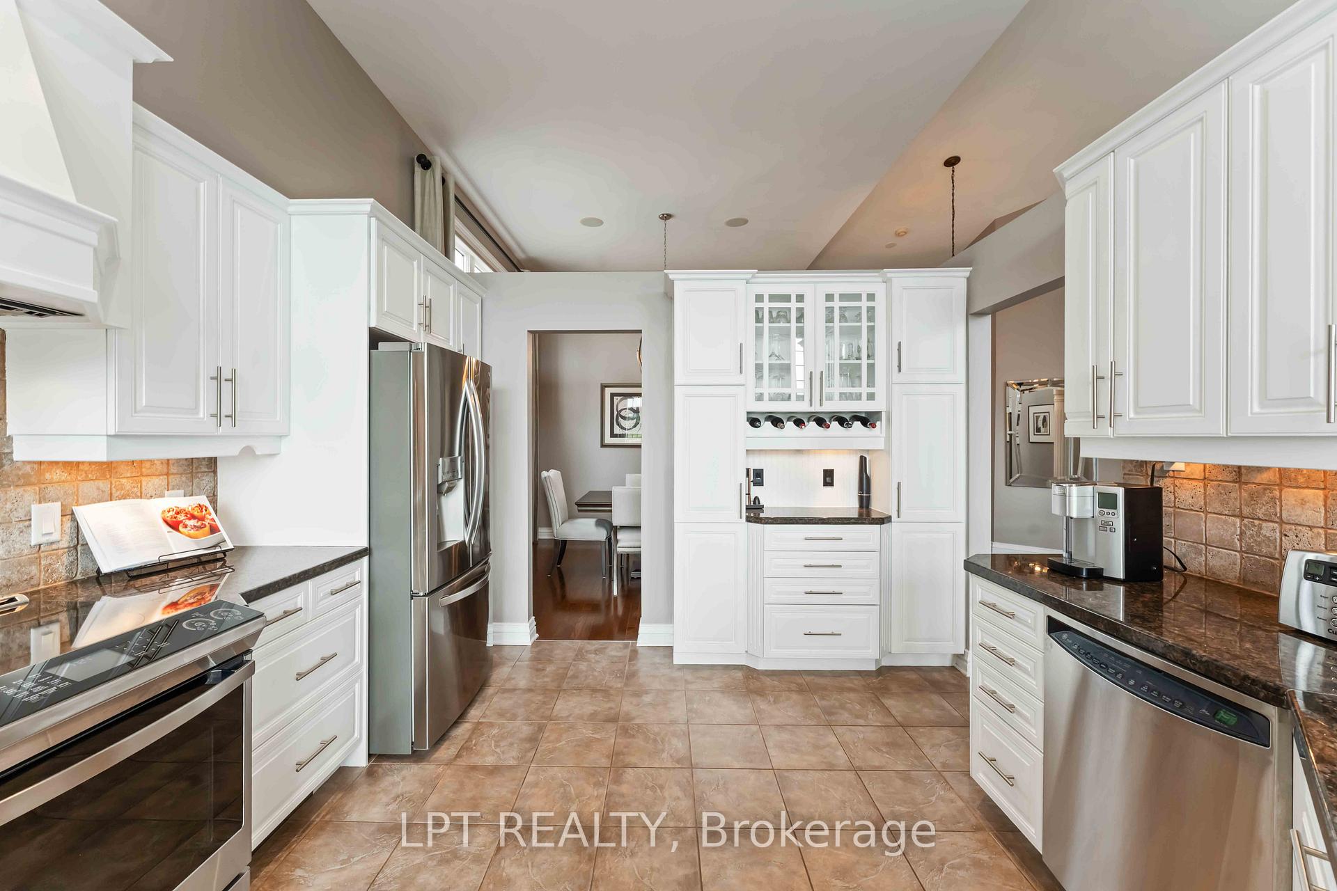 Photo 10 of 156 Riverstone Drive, Ottawa, Barrhaven - Stonebridge — HOMEH