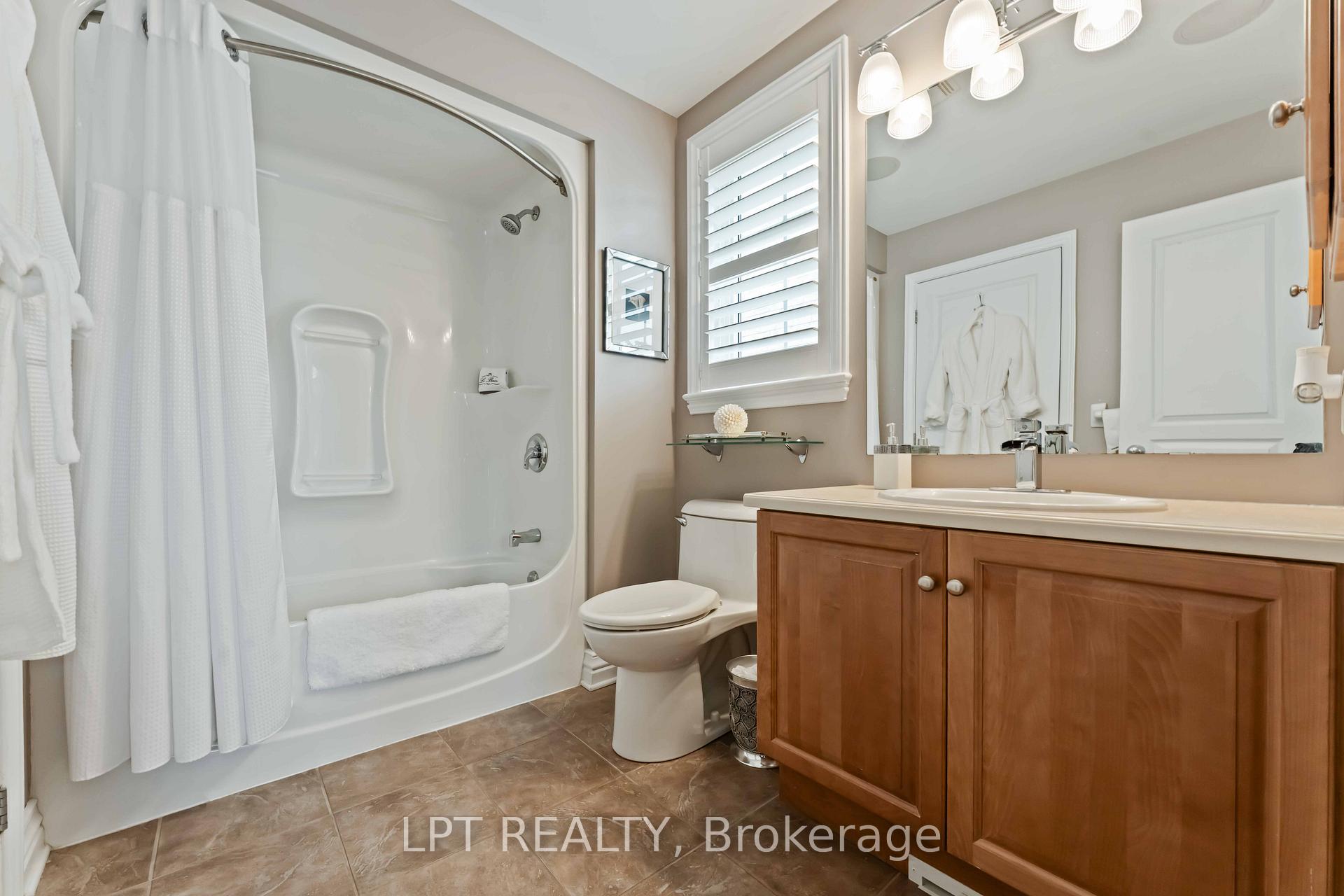 Photo 17 of 156 Riverstone Drive, Ottawa, Barrhaven - Stonebridge — HOMEH