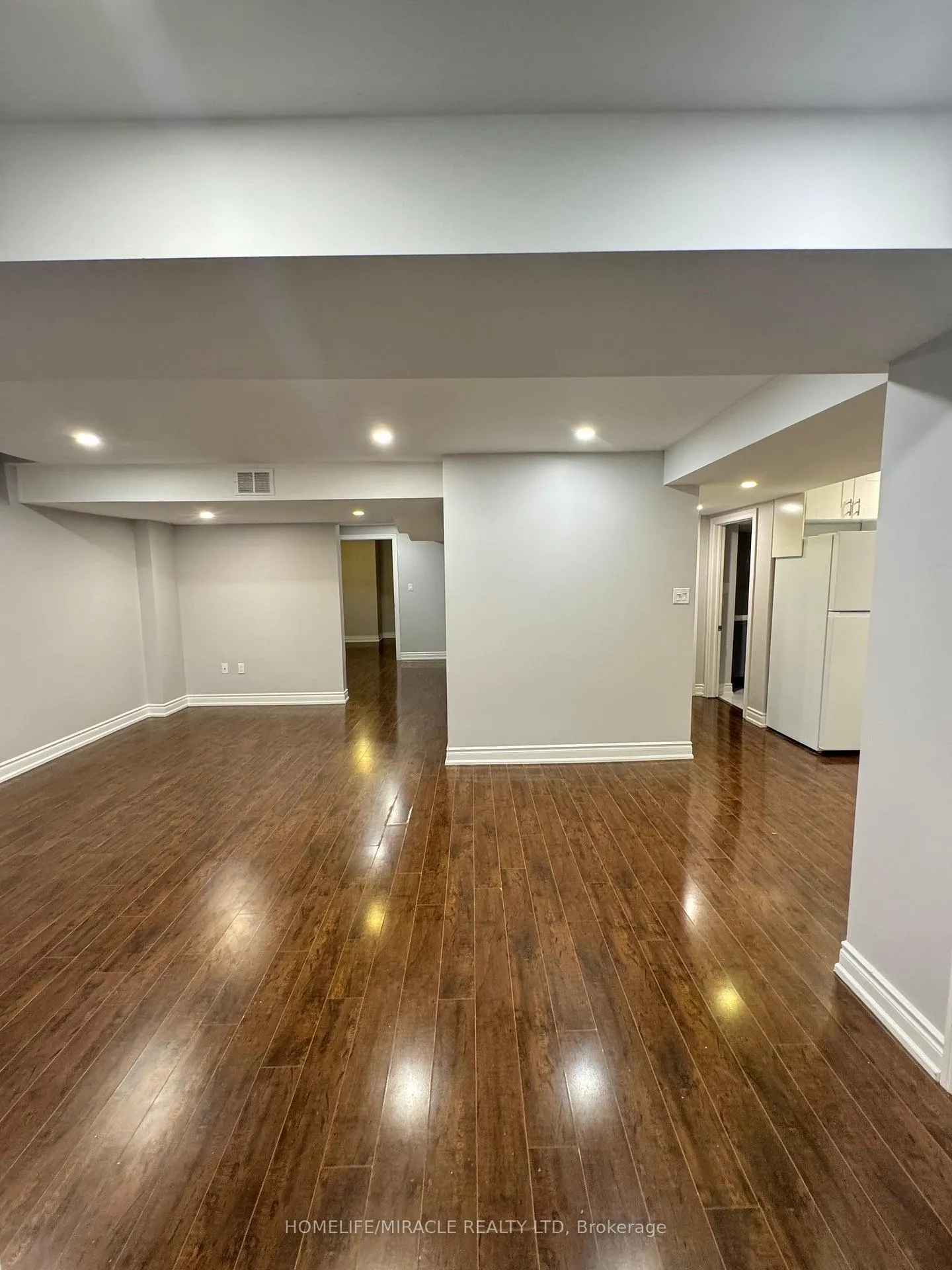 Photo 4 of Unit Basement, 117 Ascalon Drive, Vaughan, Patterson — HOMEH