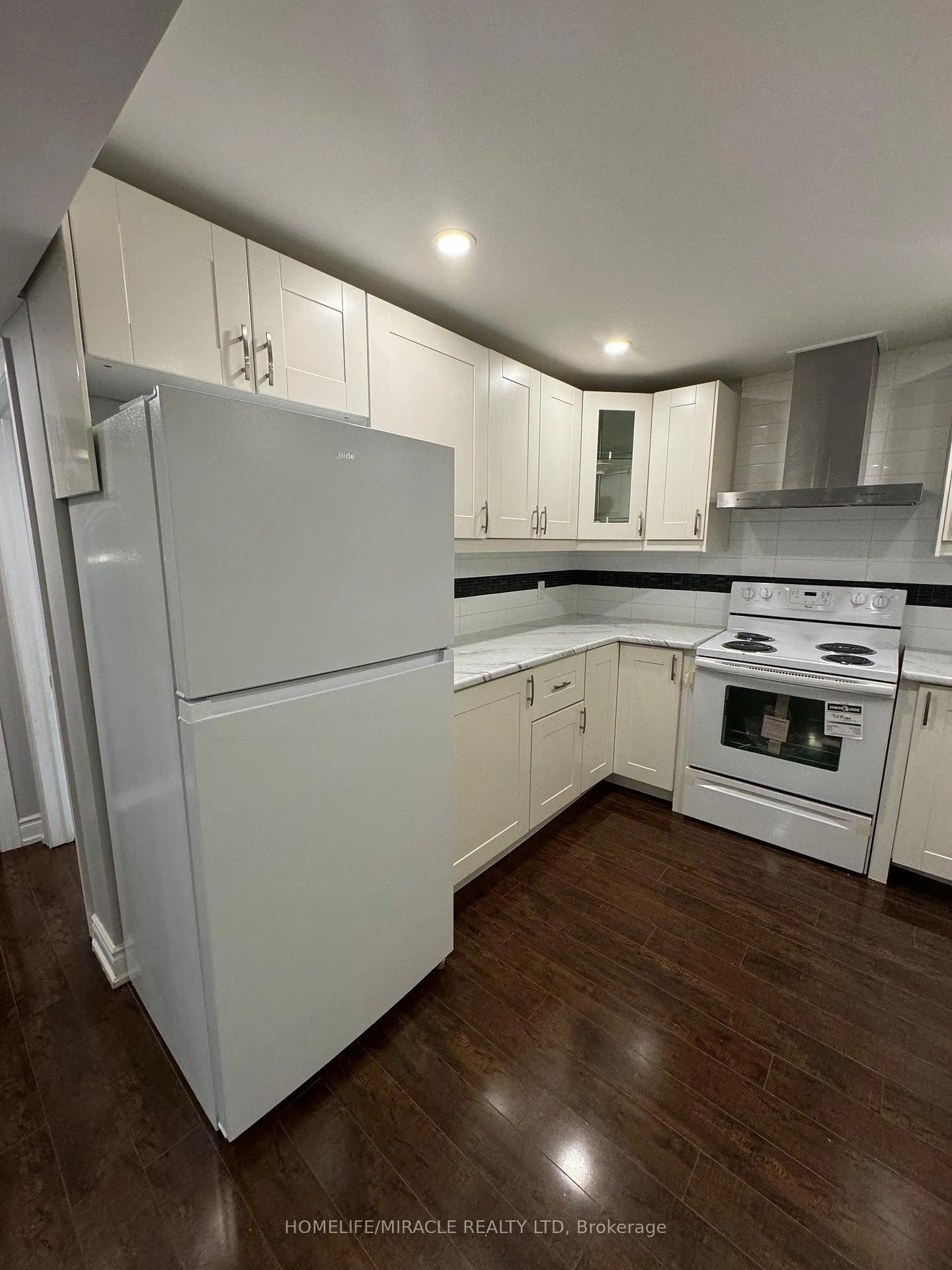 Photo 8 of Unit Basement, 117 Ascalon Drive, Vaughan, Patterson — HOMEH