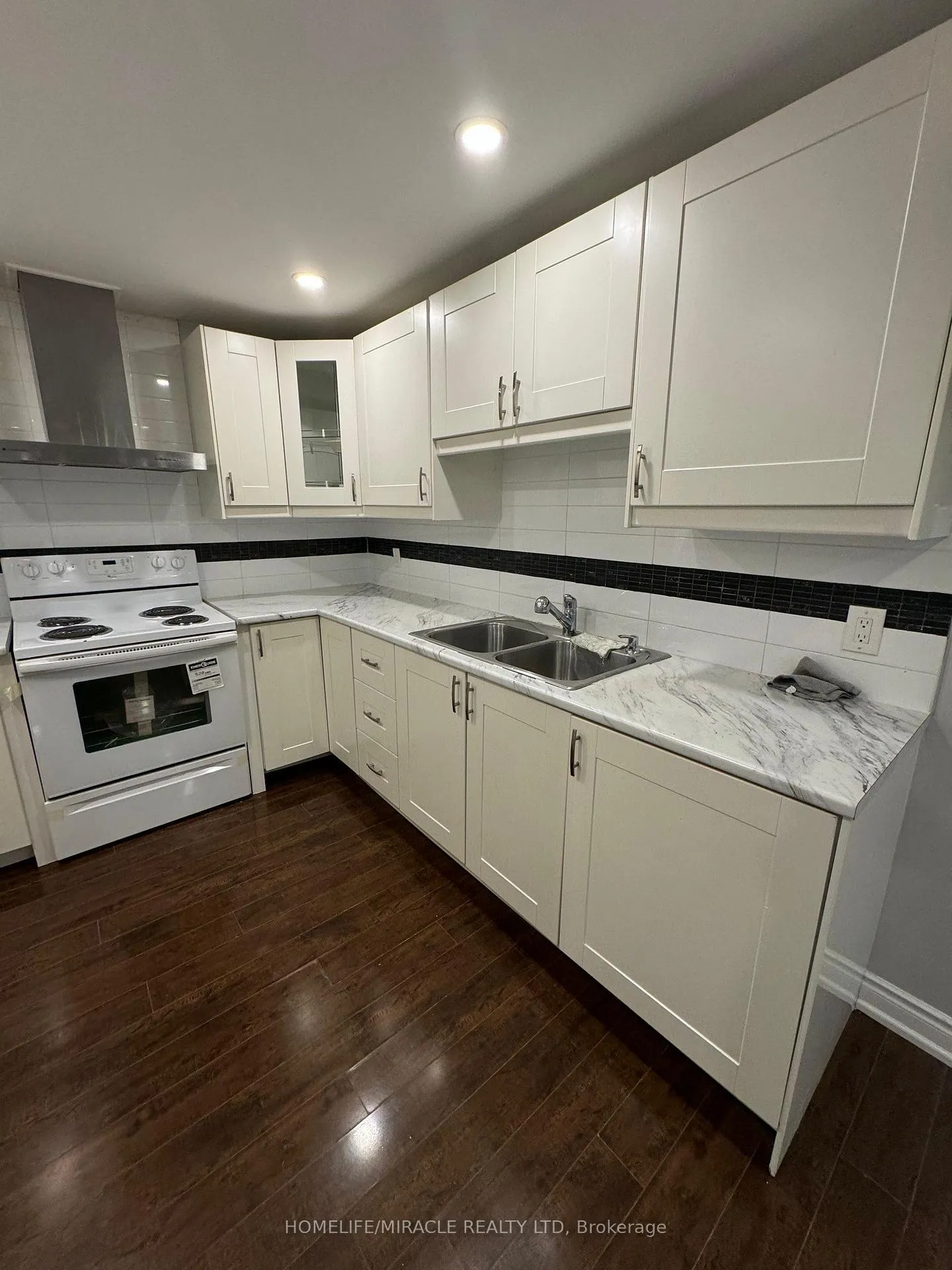 Photo 11 of Unit Basement, 117 Ascalon Drive, Vaughan, Patterson — HOMEH