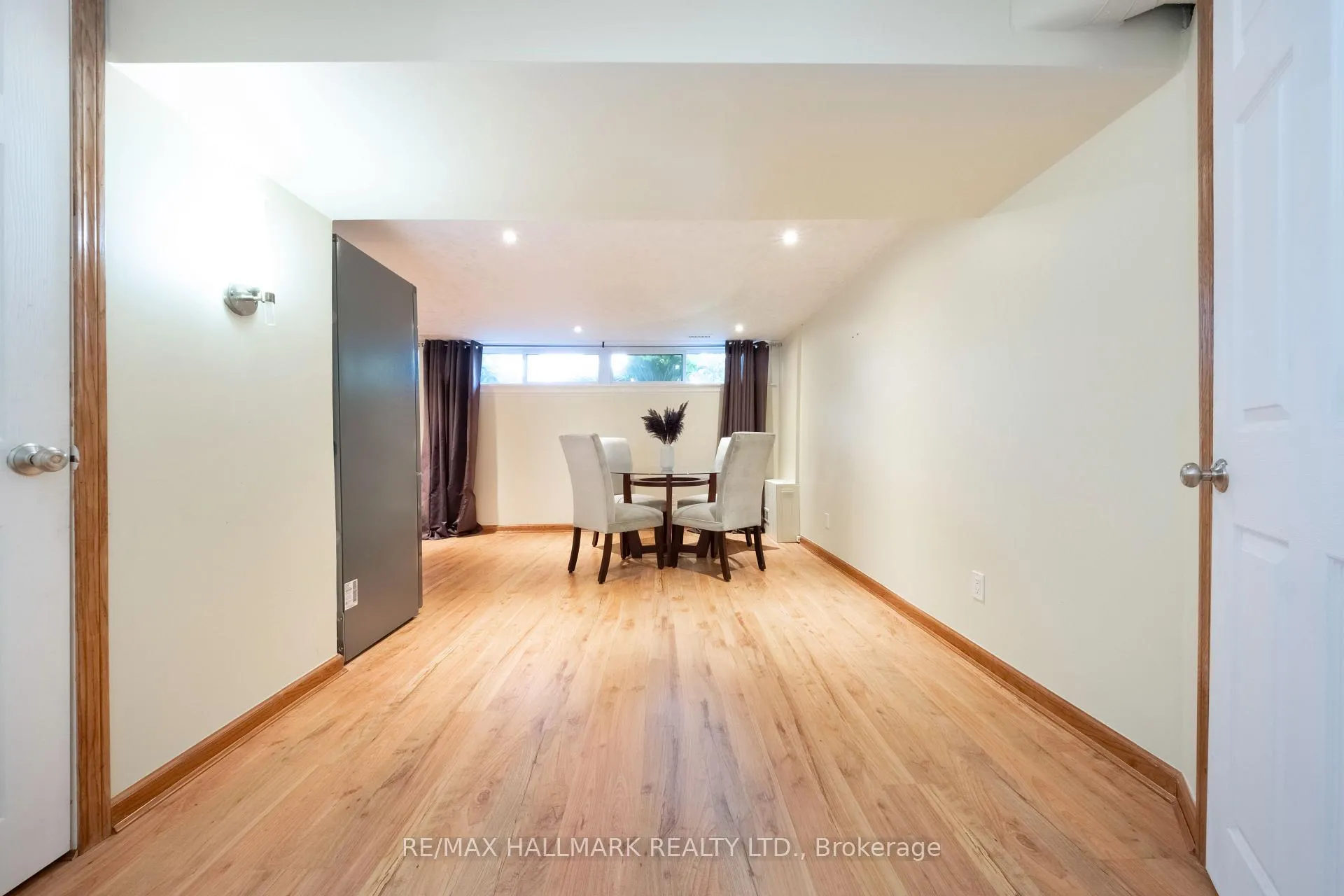 Photo 9 of Unit Basement, 15 Webster Drive, Aurora, Aurora Highlands — HOMEH