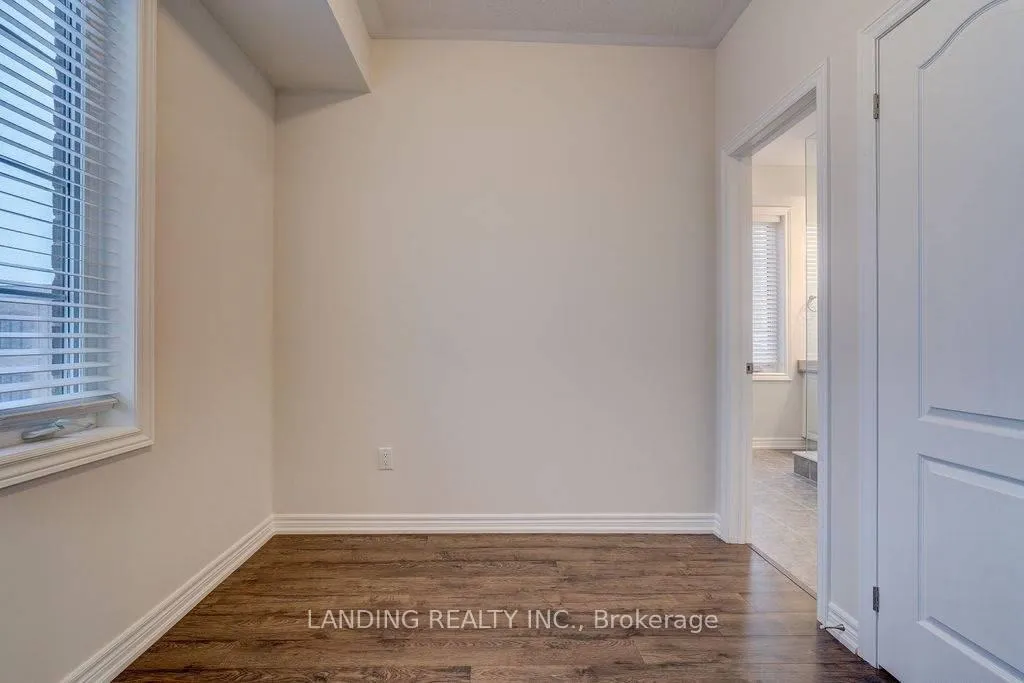 Photo 7 of Unit Unit #2, 19 Ivanhoe Drive, Markham, Berczy — HOMEH