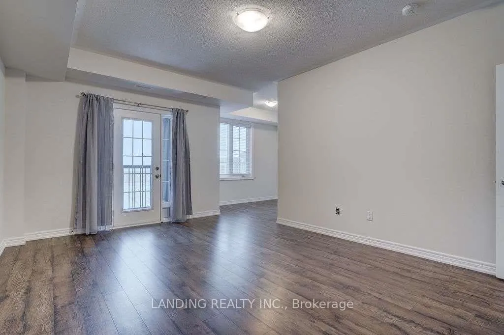 Photo 10 of Unit Unit #2, 19 Ivanhoe Drive, Markham, Berczy — HOMEH