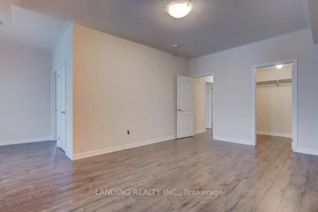 Photo 12 of Unit Unit #2, 19 Ivanhoe Drive, Markham, Berczy — HOMEH