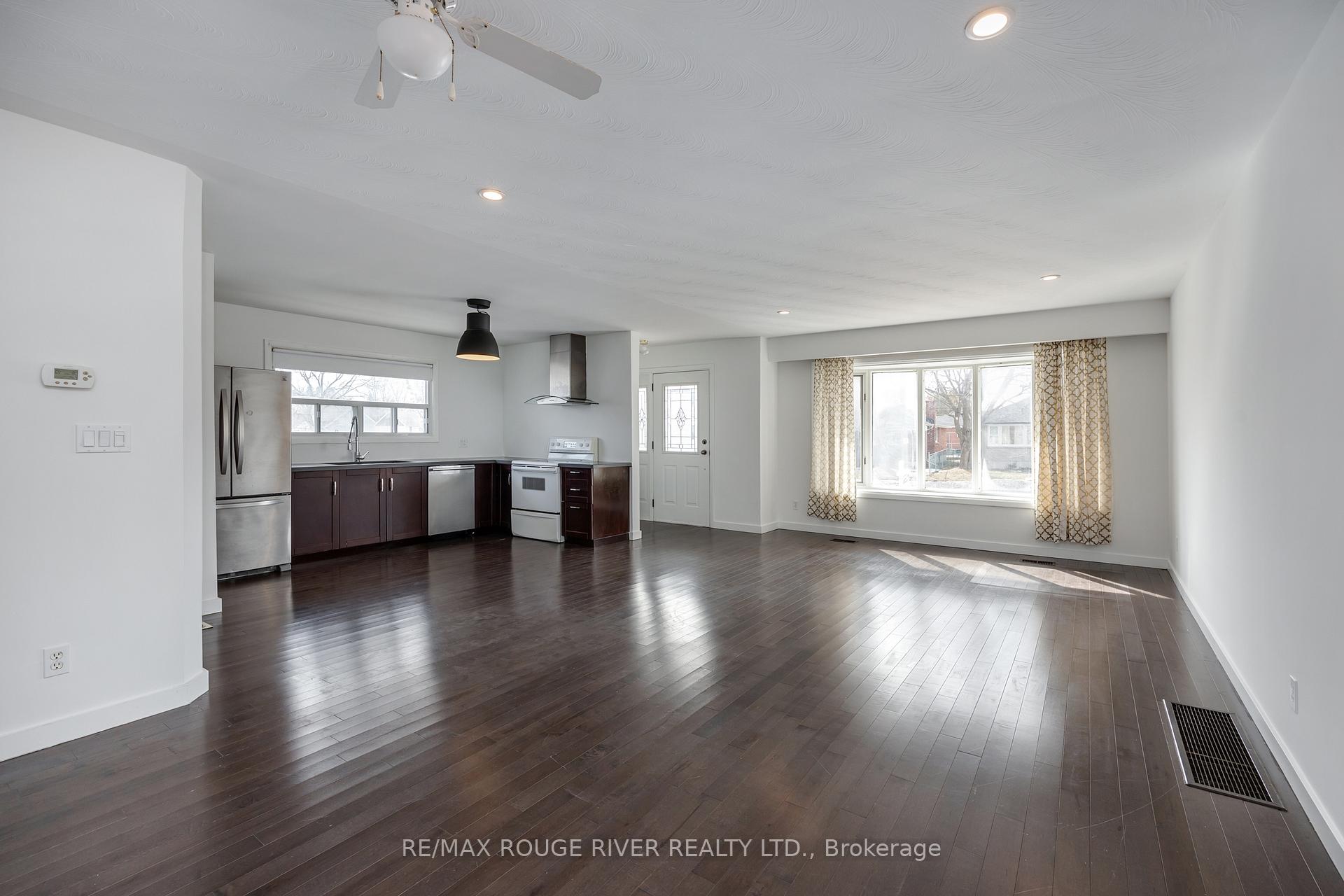 Photo 7 of 576 Sinclair Street, Cobourg — HOMEH
