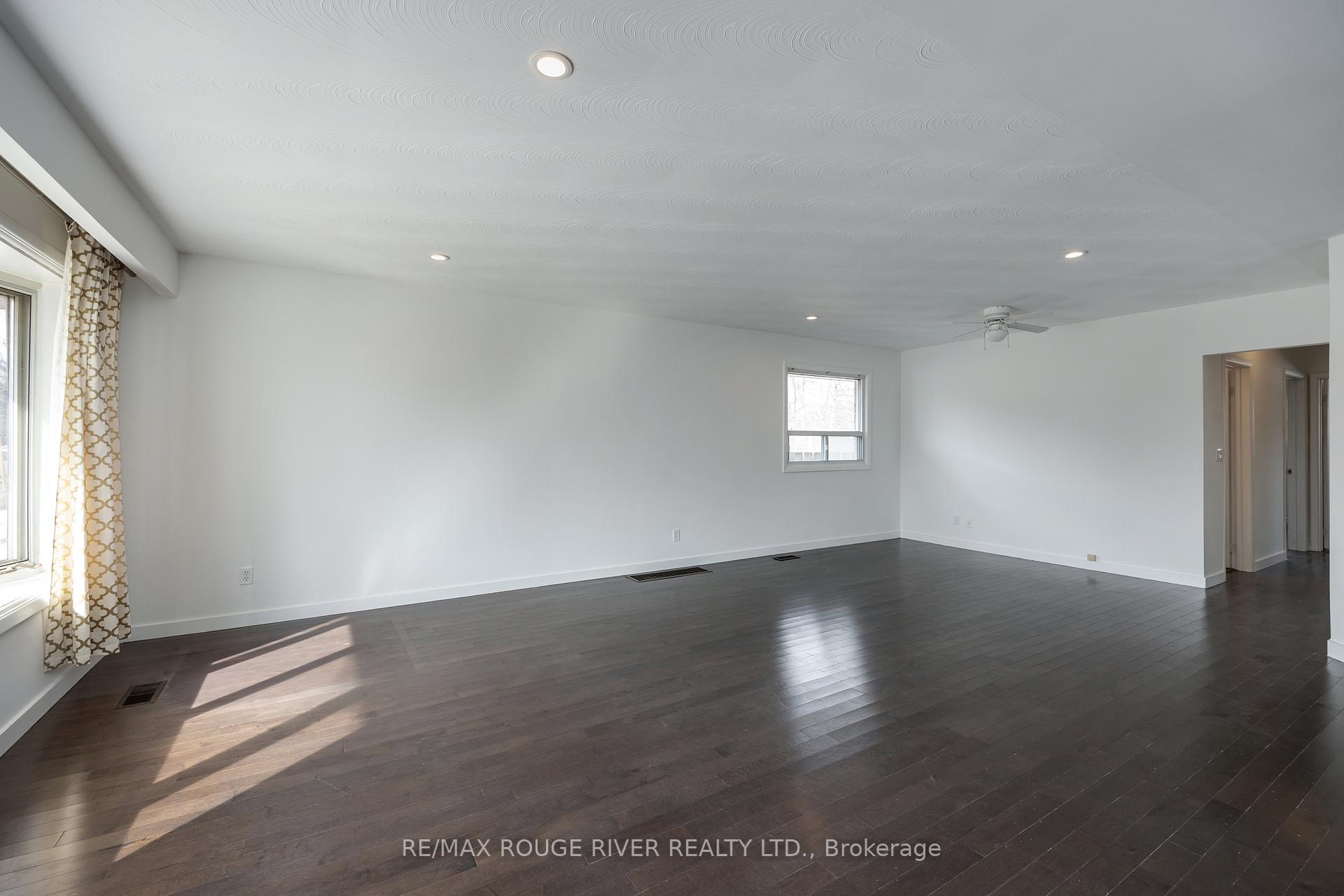 Photo 10 of 576 Sinclair Street, Cobourg — HOMEH
