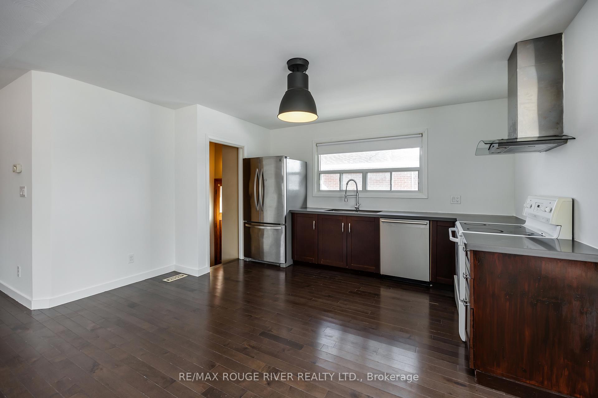 Photo 12 of 576 Sinclair Street, Cobourg — HOMEH