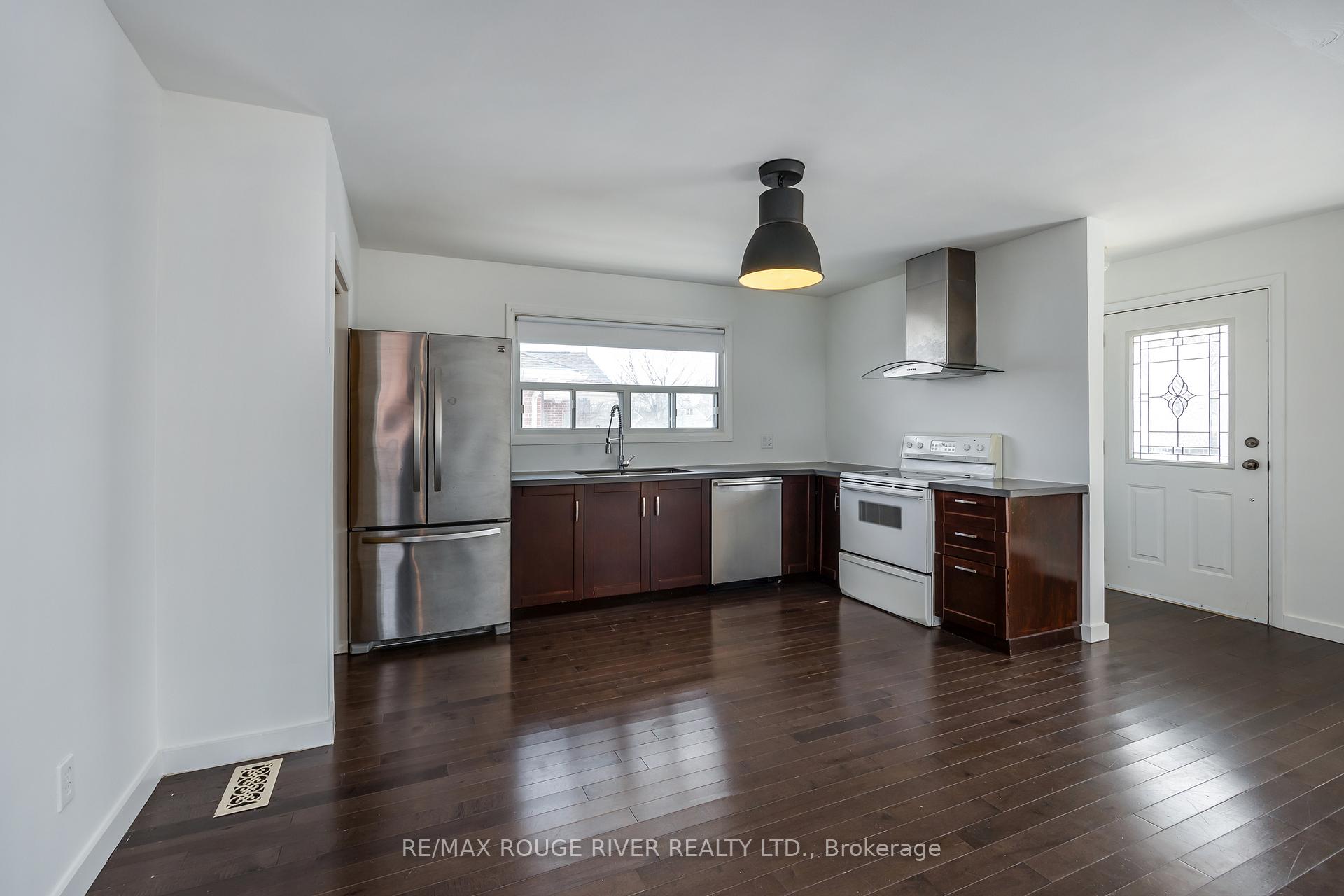 Photo 13 of 576 Sinclair Street, Cobourg — HOMEH