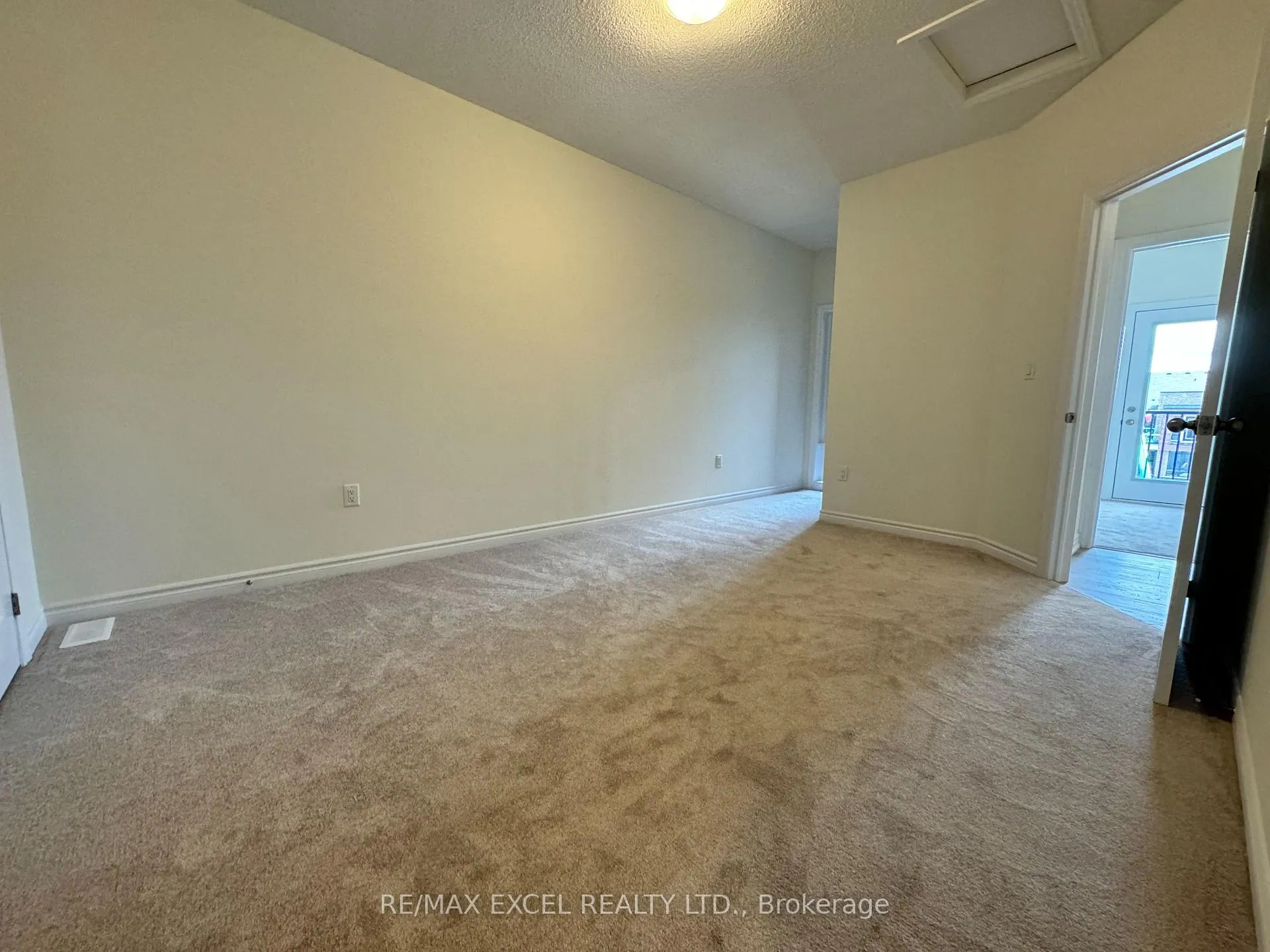 Photo 17 of 20 Griffith Street, Aurora, Bayview Northeast — HOMEH