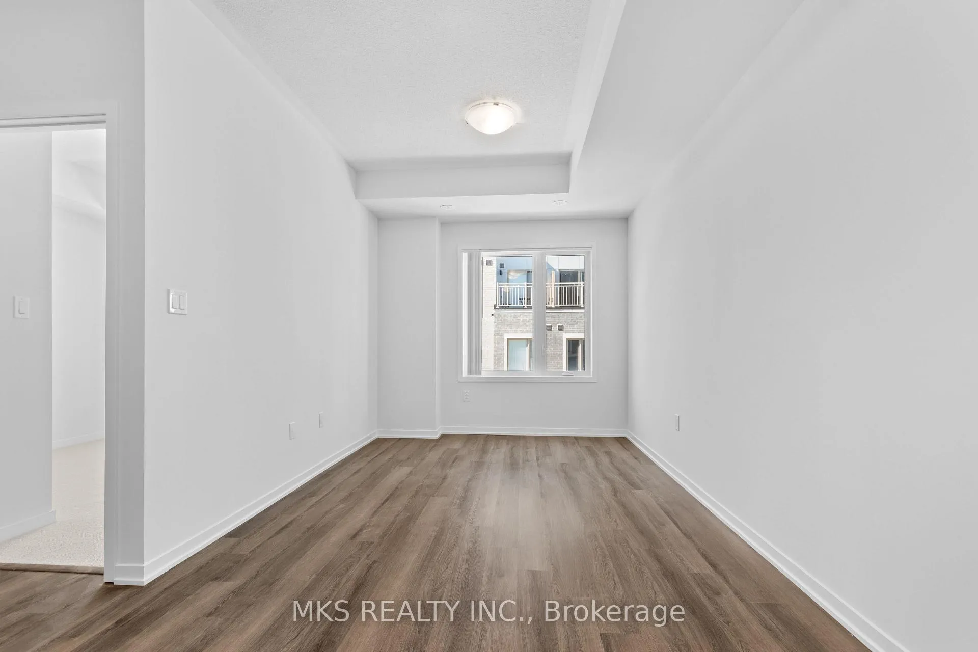 Photo 18 of Unit TH 242, 121 Honeycrisp Crescent, Vaughan, Vaughan Corporate Centre — HOMEH