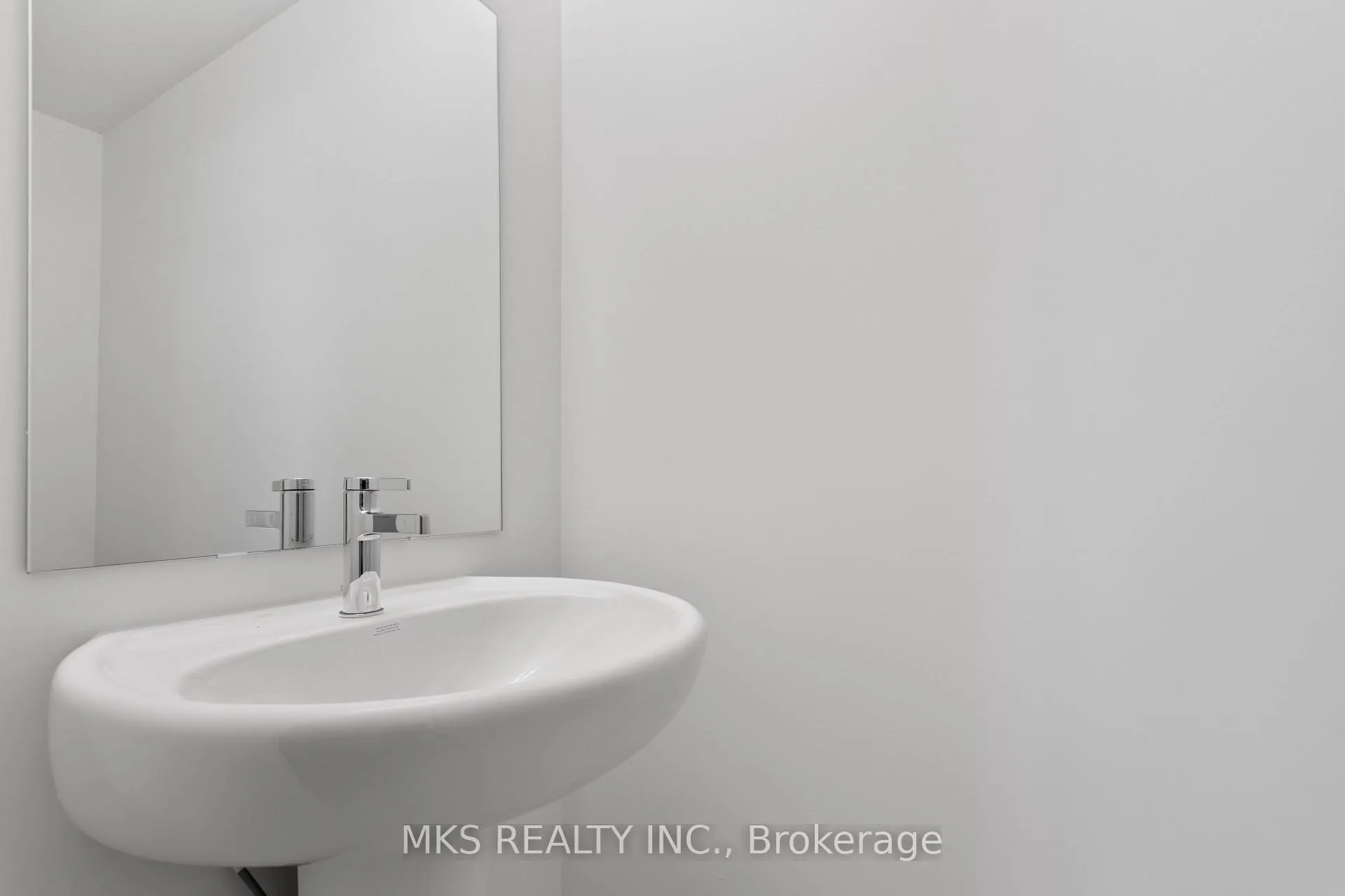 Photo 21 of Unit TH 242, 121 Honeycrisp Crescent, Vaughan, Vaughan Corporate Centre — HOMEH