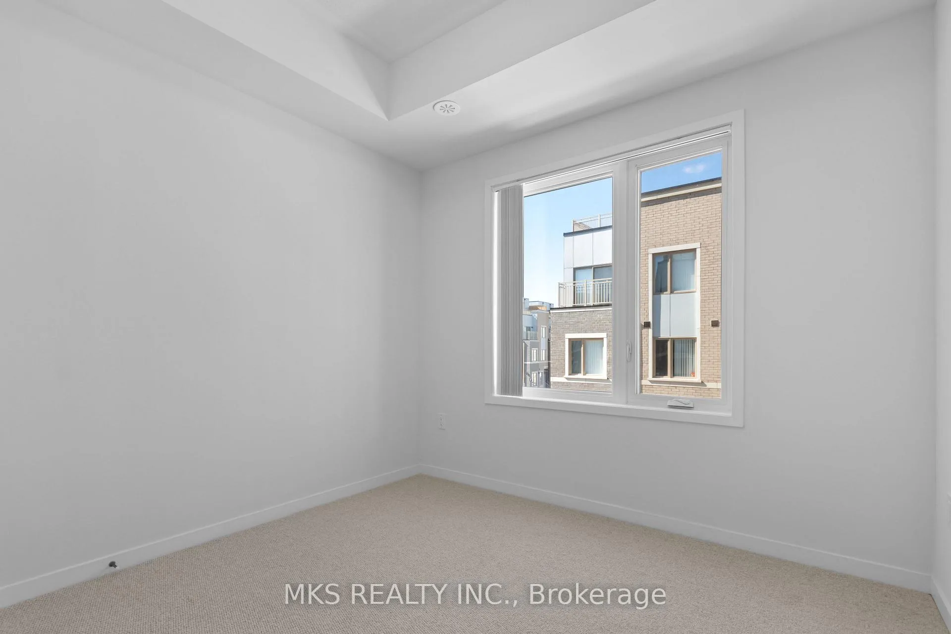 Photo 22 of Unit TH 242, 121 Honeycrisp Crescent, Vaughan, Vaughan Corporate Centre — HOMEH