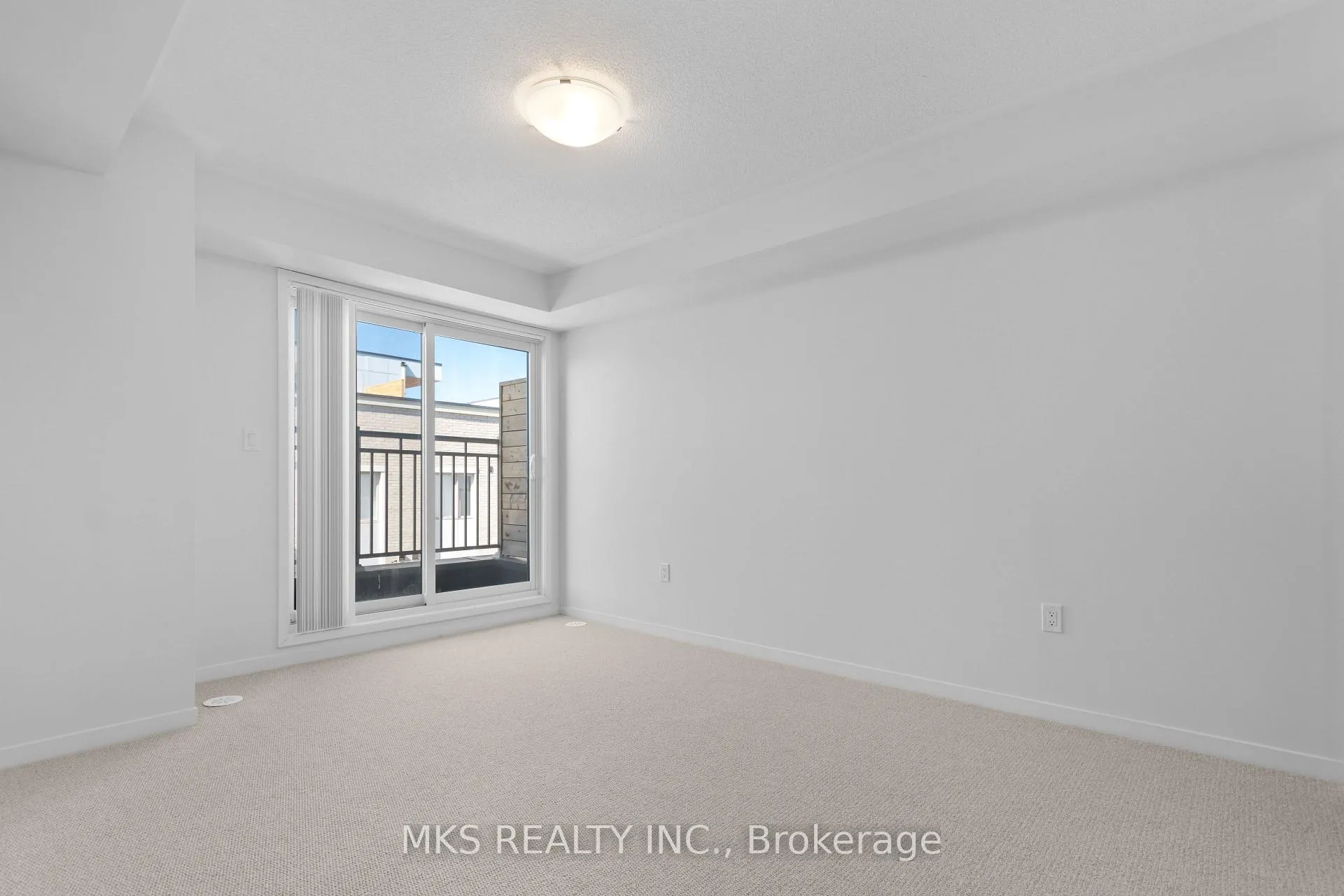 Photo 26 of Unit TH 242, 121 Honeycrisp Crescent, Vaughan, Vaughan Corporate Centre — HOMEH