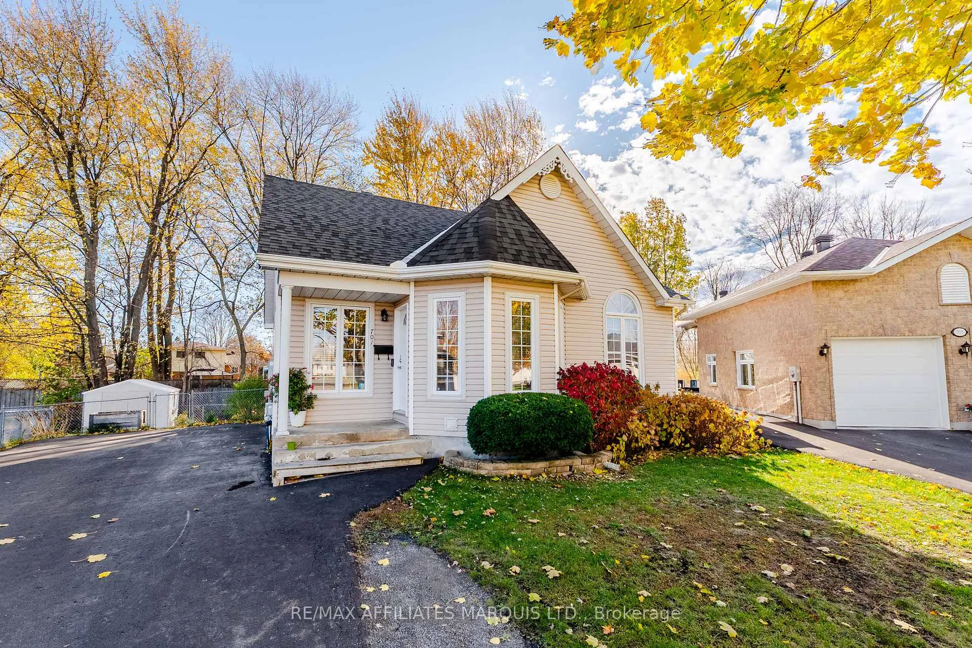 Photo 2 of 701 Robin Court, Cornwall — HOMEH