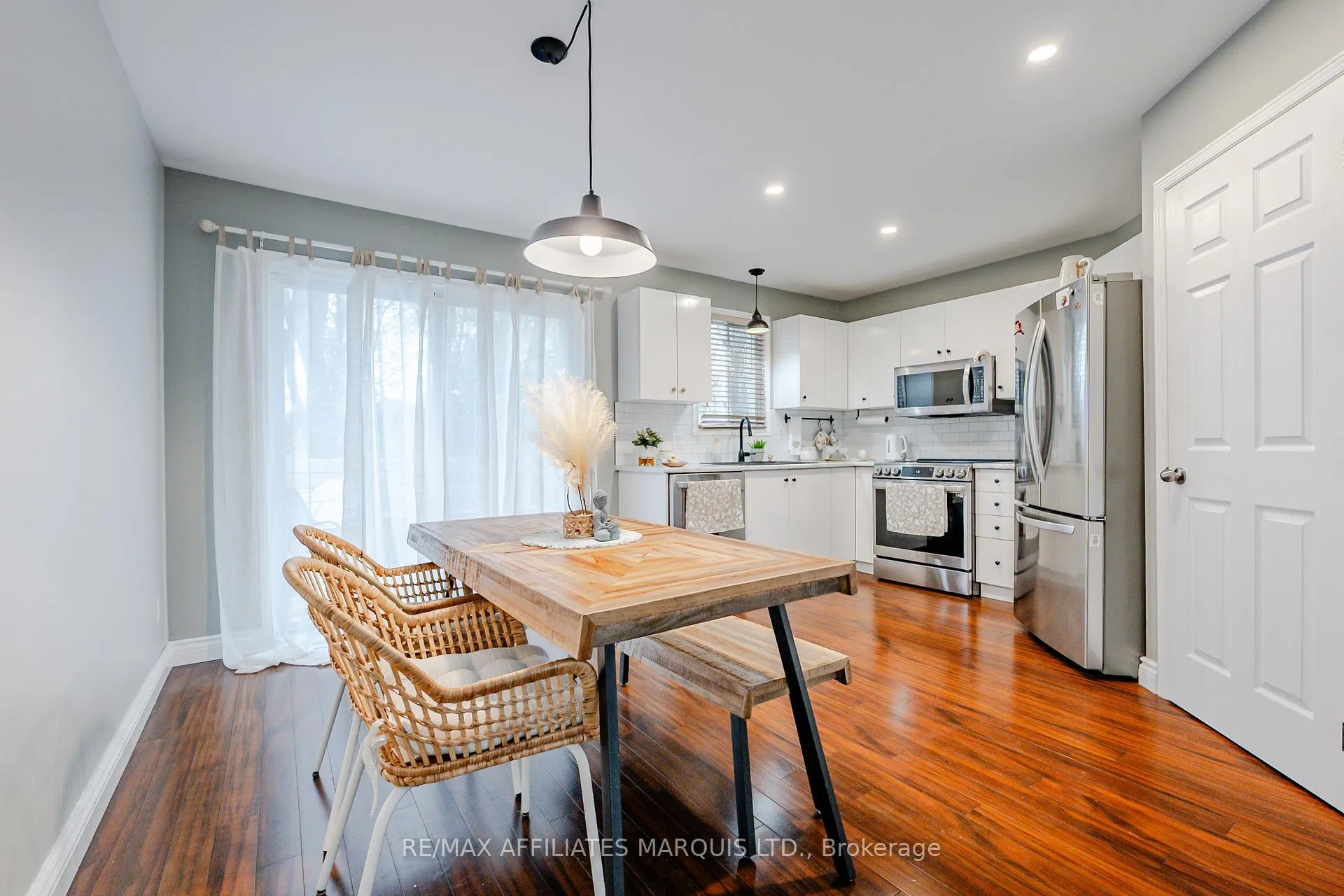 Photo 11 of 701 Robin Court, Cornwall — HOMEH