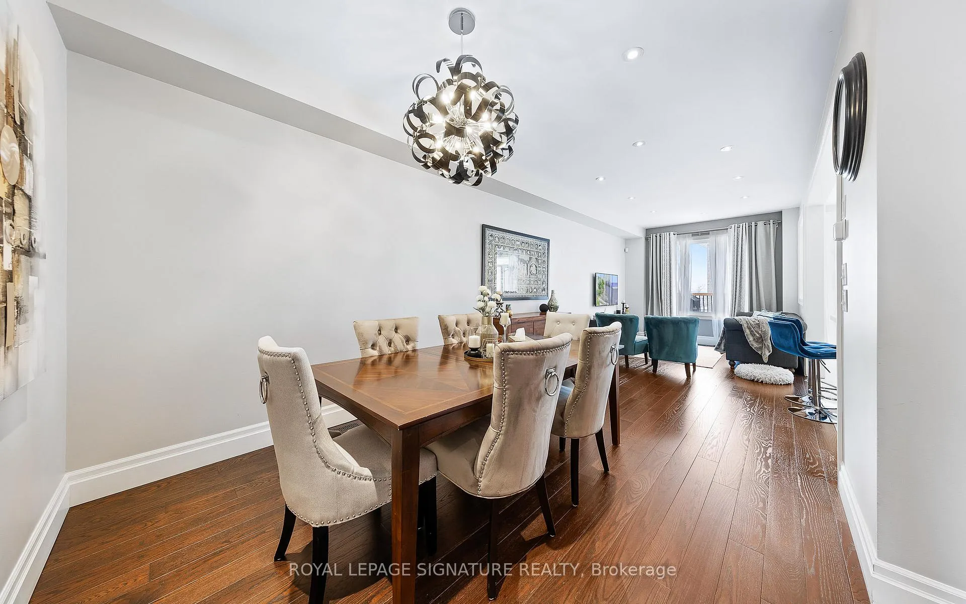 Photo 4 of 68 White Beach Crescent, Vaughan, Patterson — HOMEH