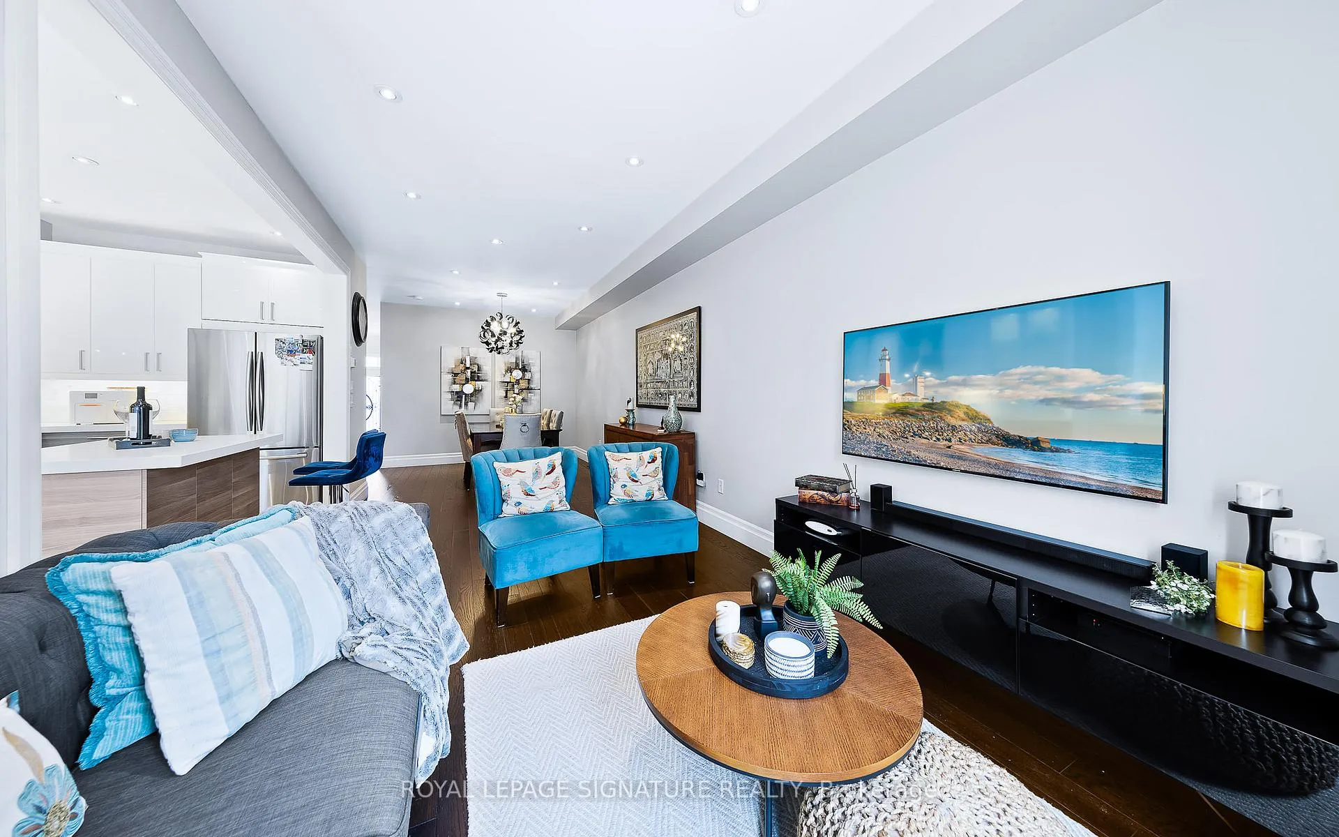 Photo 7 of 68 White Beach Crescent, Vaughan, Patterson — HOMEH