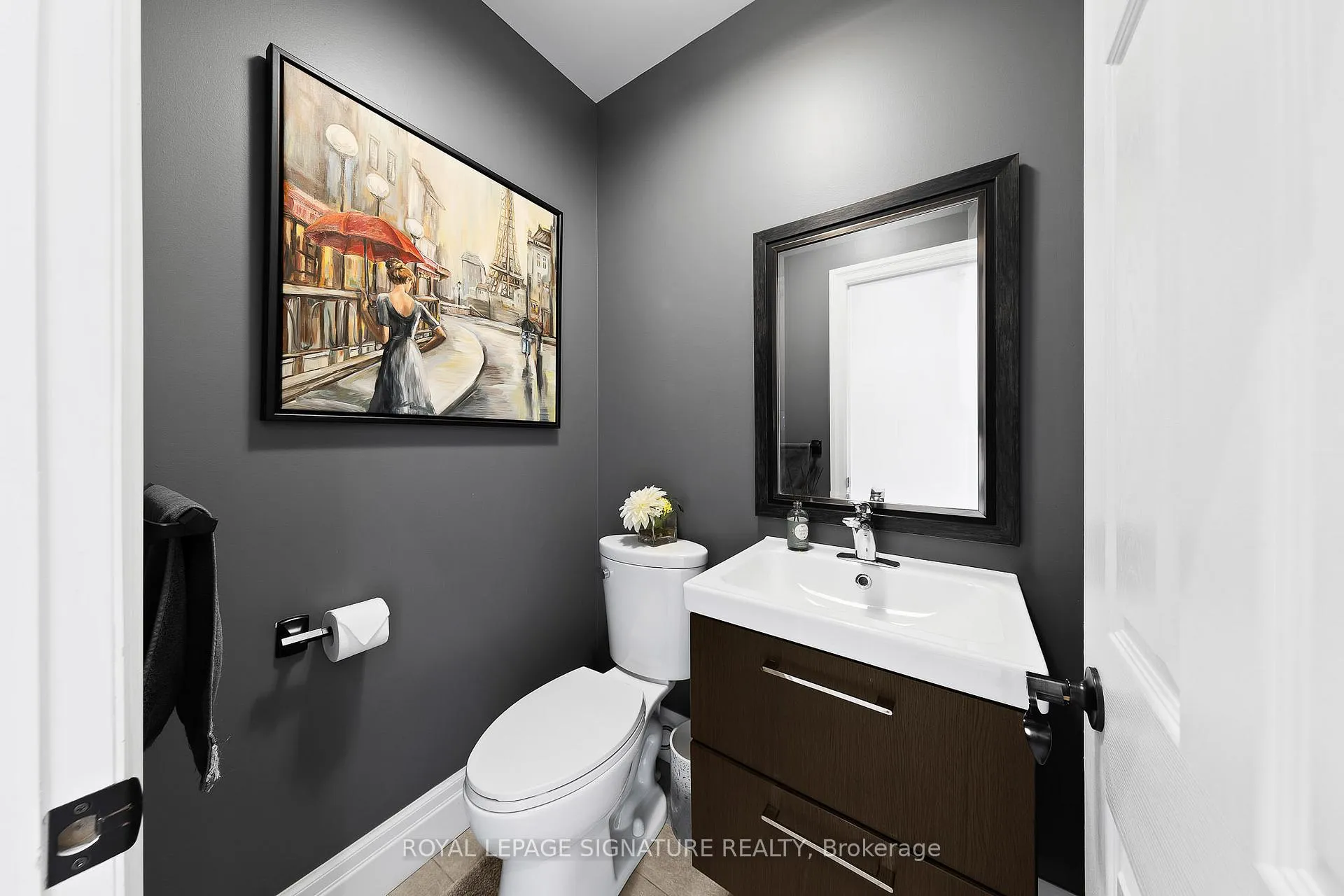 Photo 13 of 68 White Beach Crescent, Vaughan, Patterson — HOMEH