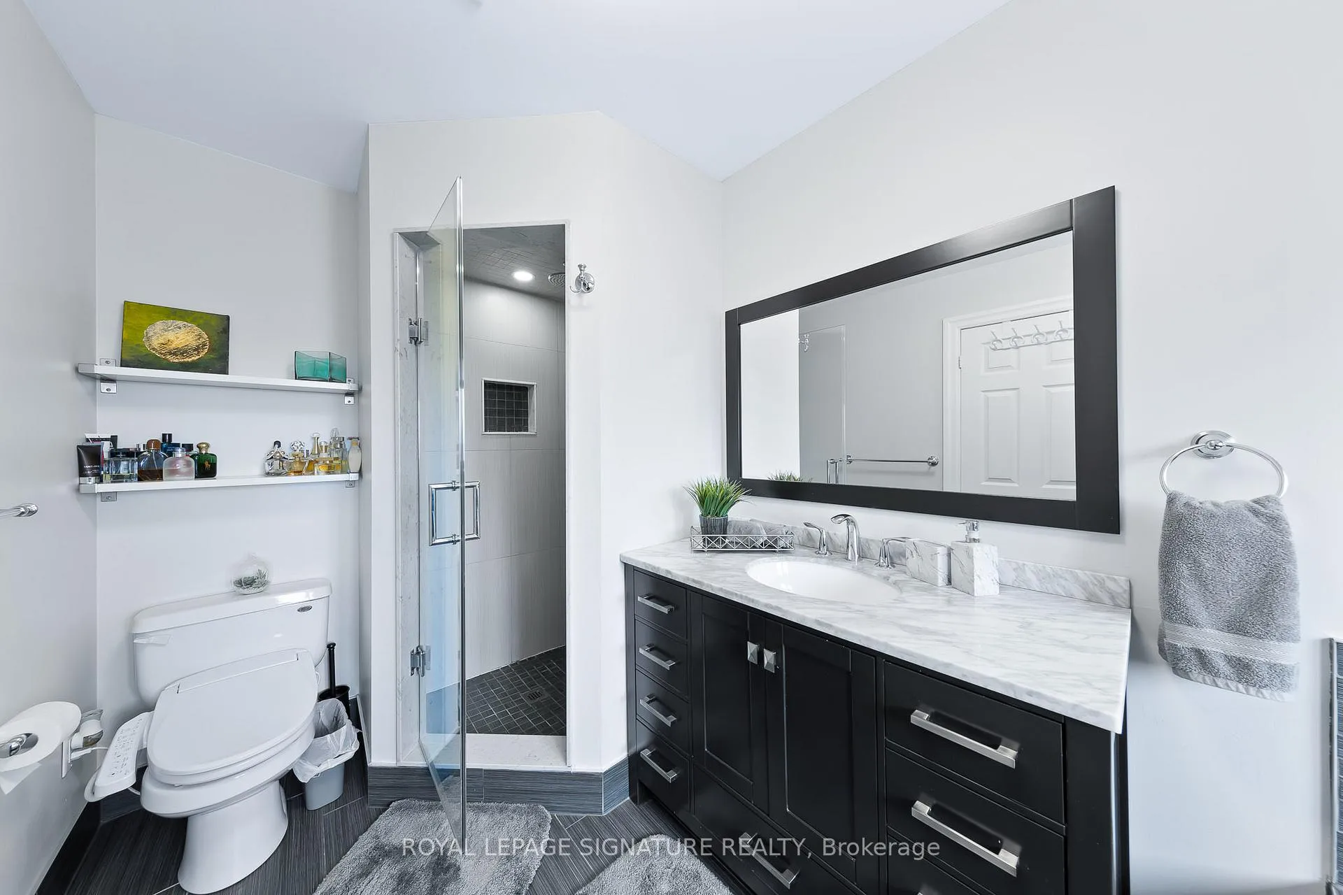 Photo 19 of 68 White Beach Crescent, Vaughan, Patterson — HOMEH