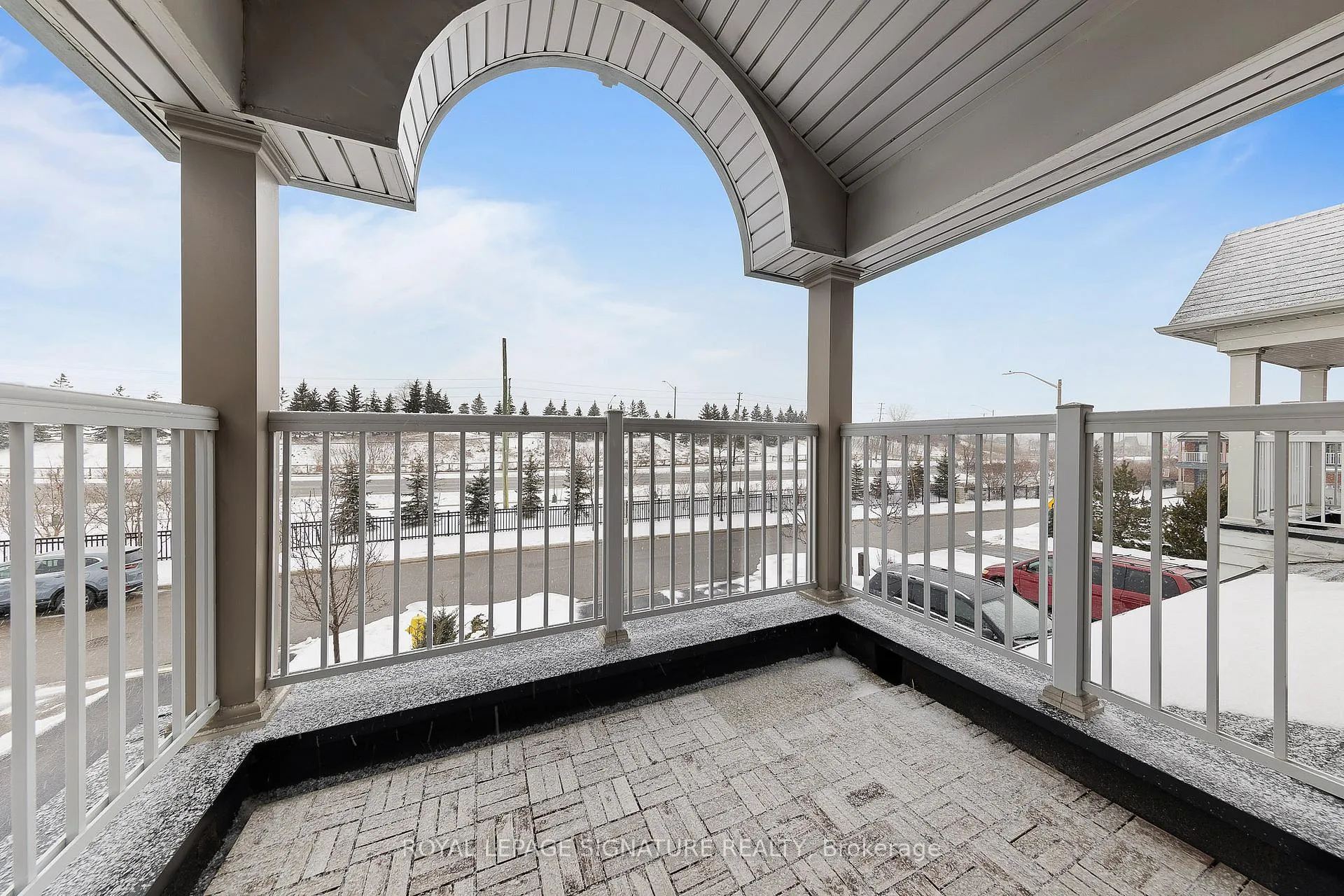 Photo 21 of 68 White Beach Crescent, Vaughan, Patterson — HOMEH