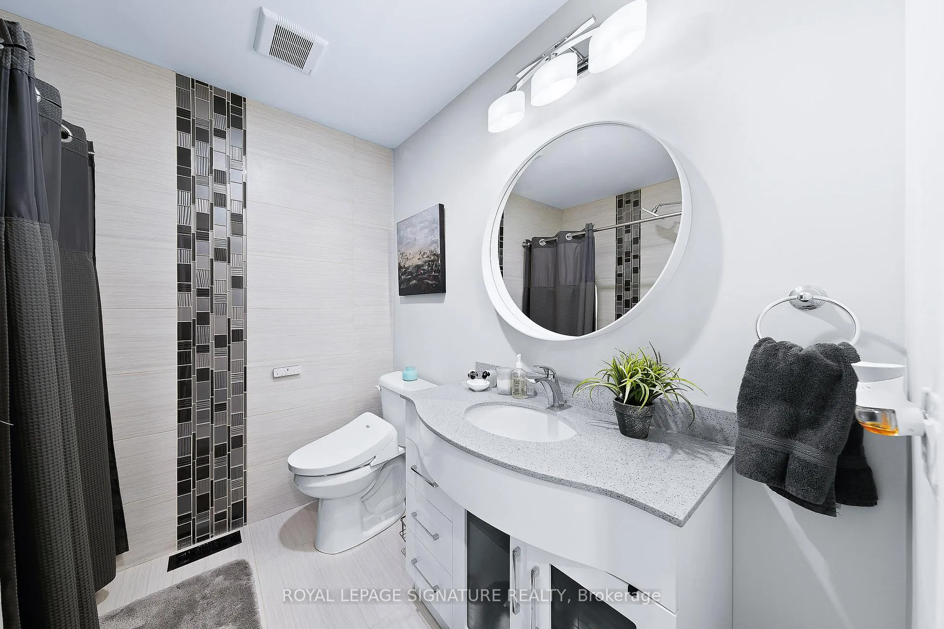 Photo 22 of 68 White Beach Crescent, Vaughan, Patterson — HOMEH