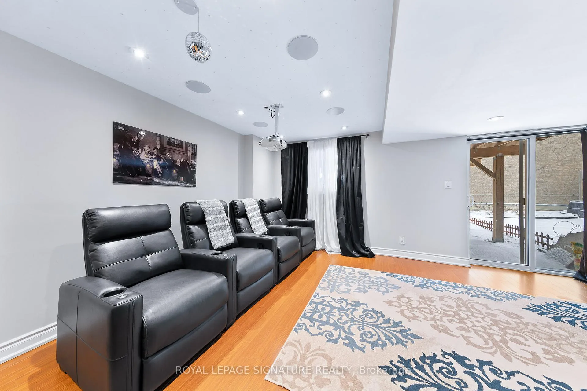 Photo 24 of 68 White Beach Crescent, Vaughan, Patterson — HOMEH