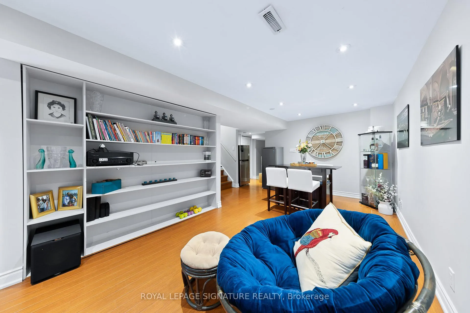 Photo 25 of 68 White Beach Crescent, Vaughan, Patterson — HOMEH