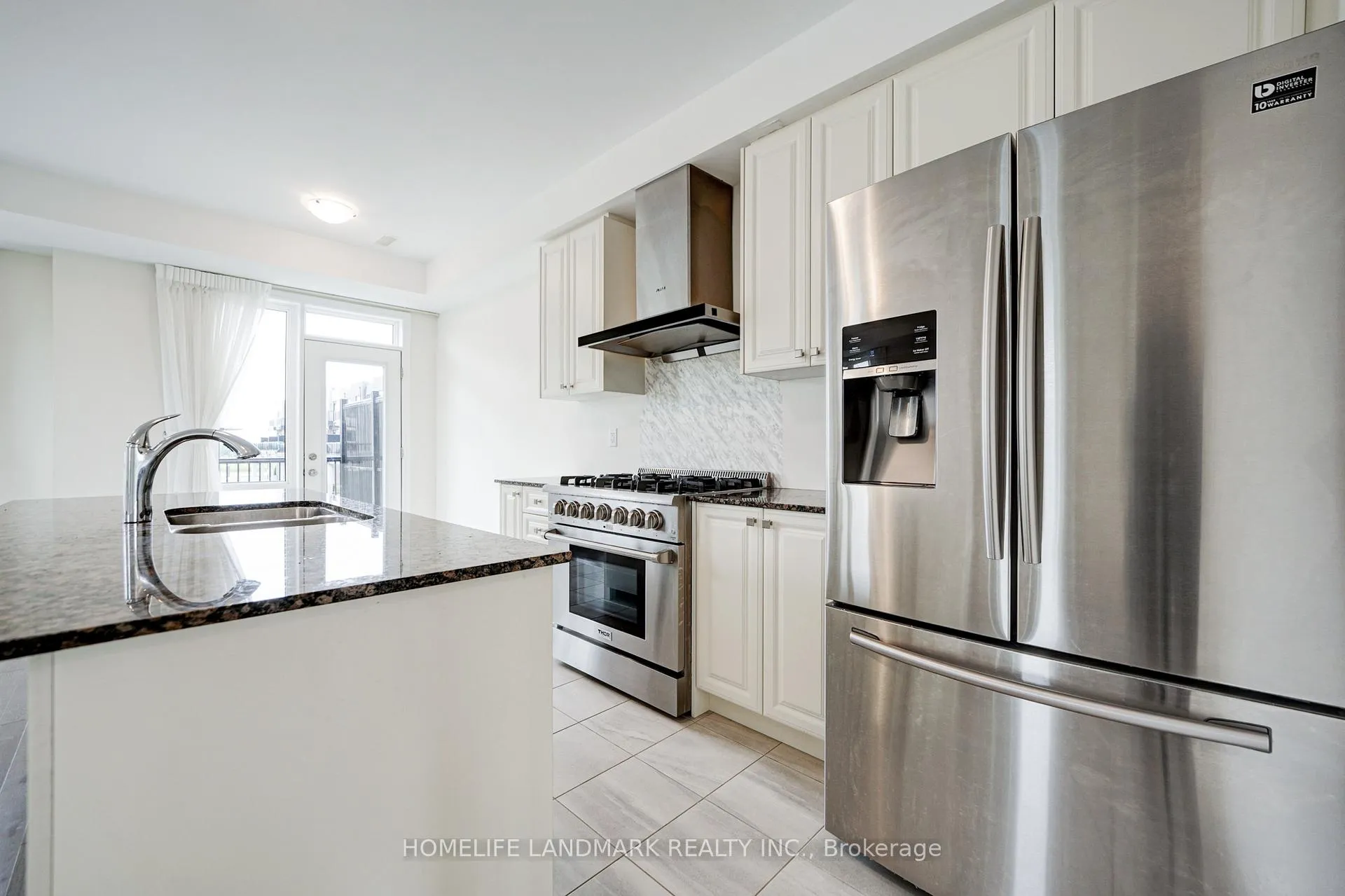 Photo 10 of 24 Fred Wolstenholme Drive, Markham, Victoria Square — HOMEH