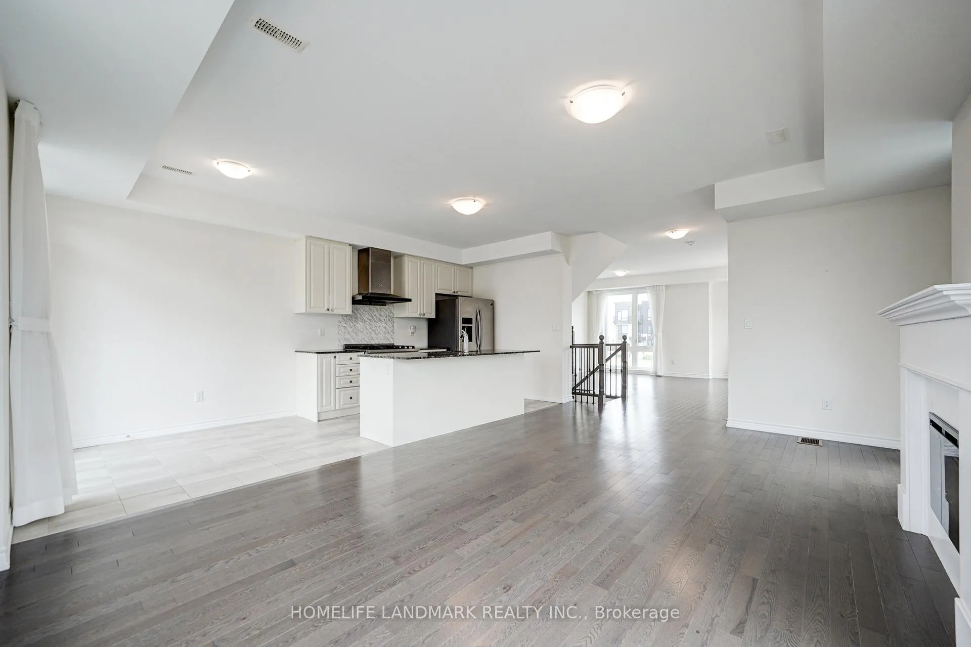 Photo 14 of 24 Fred Wolstenholme Drive, Markham, Victoria Square — HOMEH