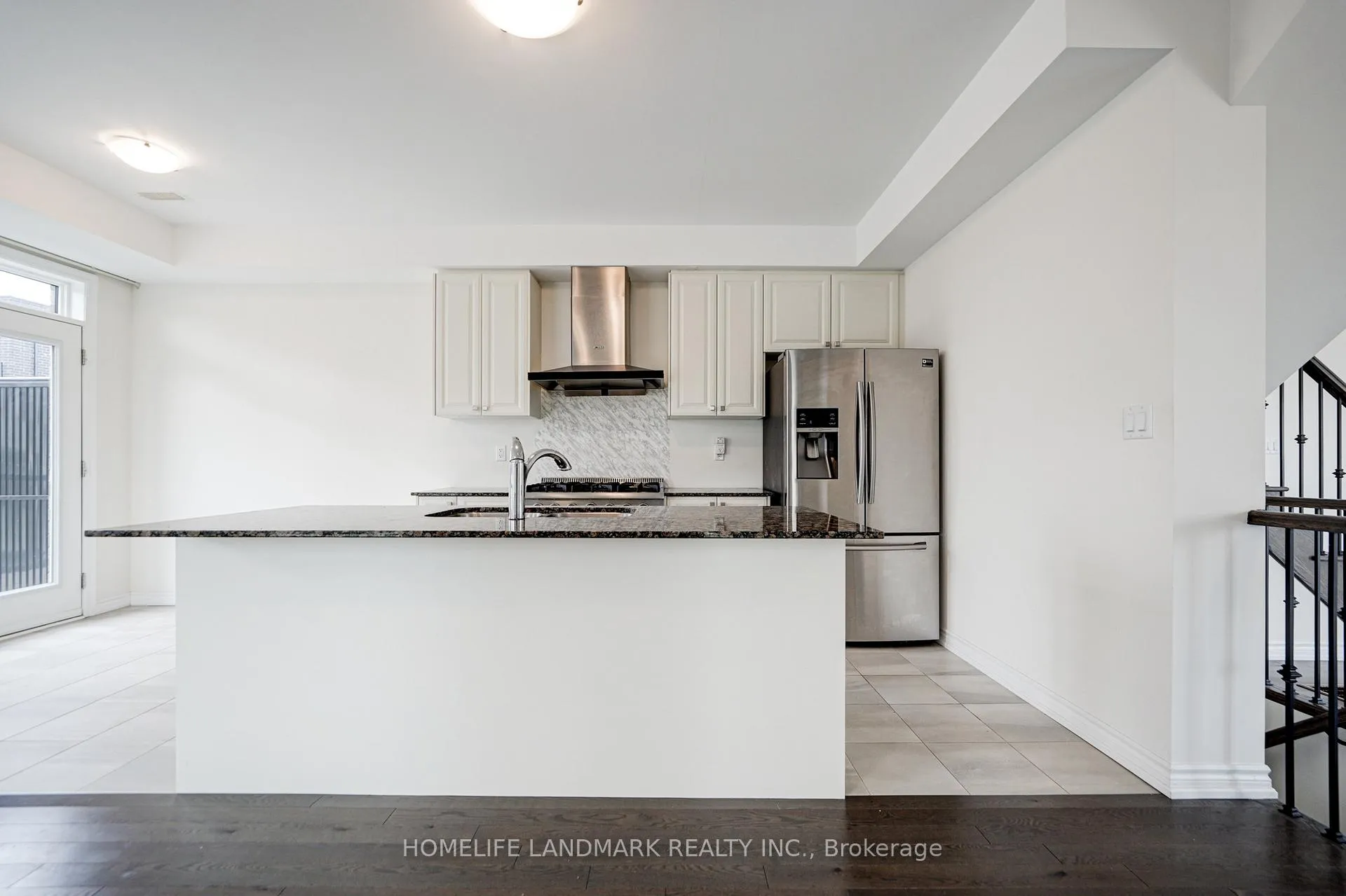 Photo 19 of 24 Fred Wolstenholme Drive, Markham, Victoria Square — HOMEH