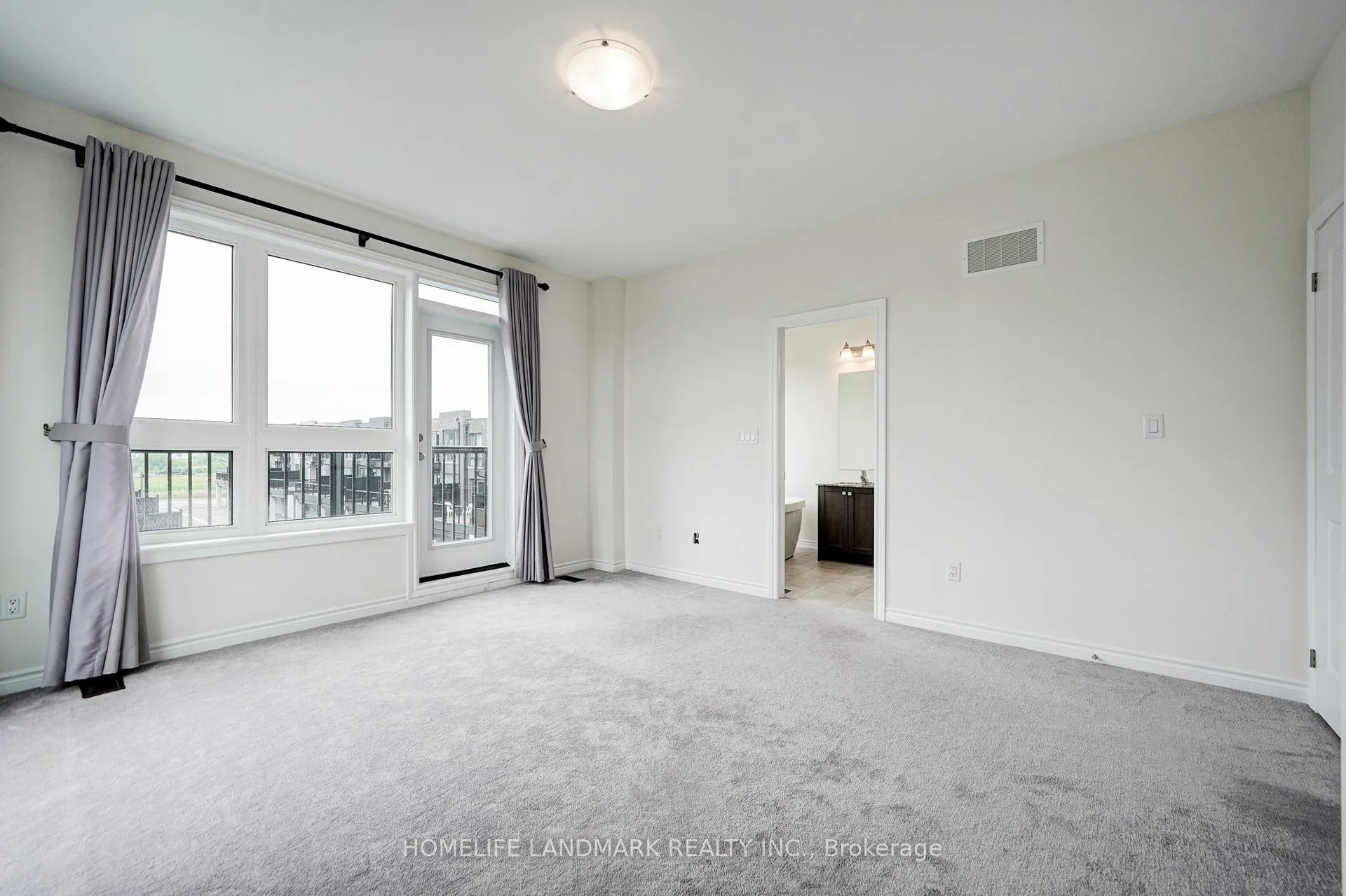 Photo 22 of 24 Fred Wolstenholme Drive, Markham, Victoria Square — HOMEH