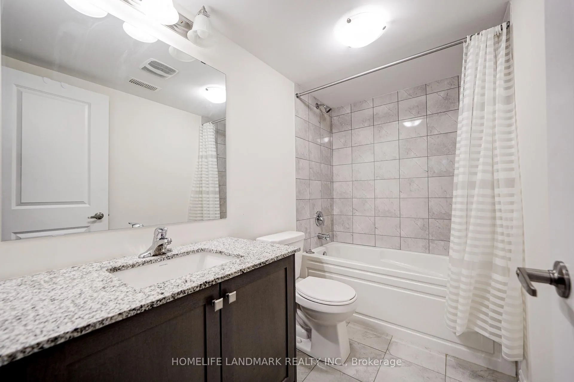 Photo 23 of 24 Fred Wolstenholme Drive, Markham, Victoria Square — HOMEH