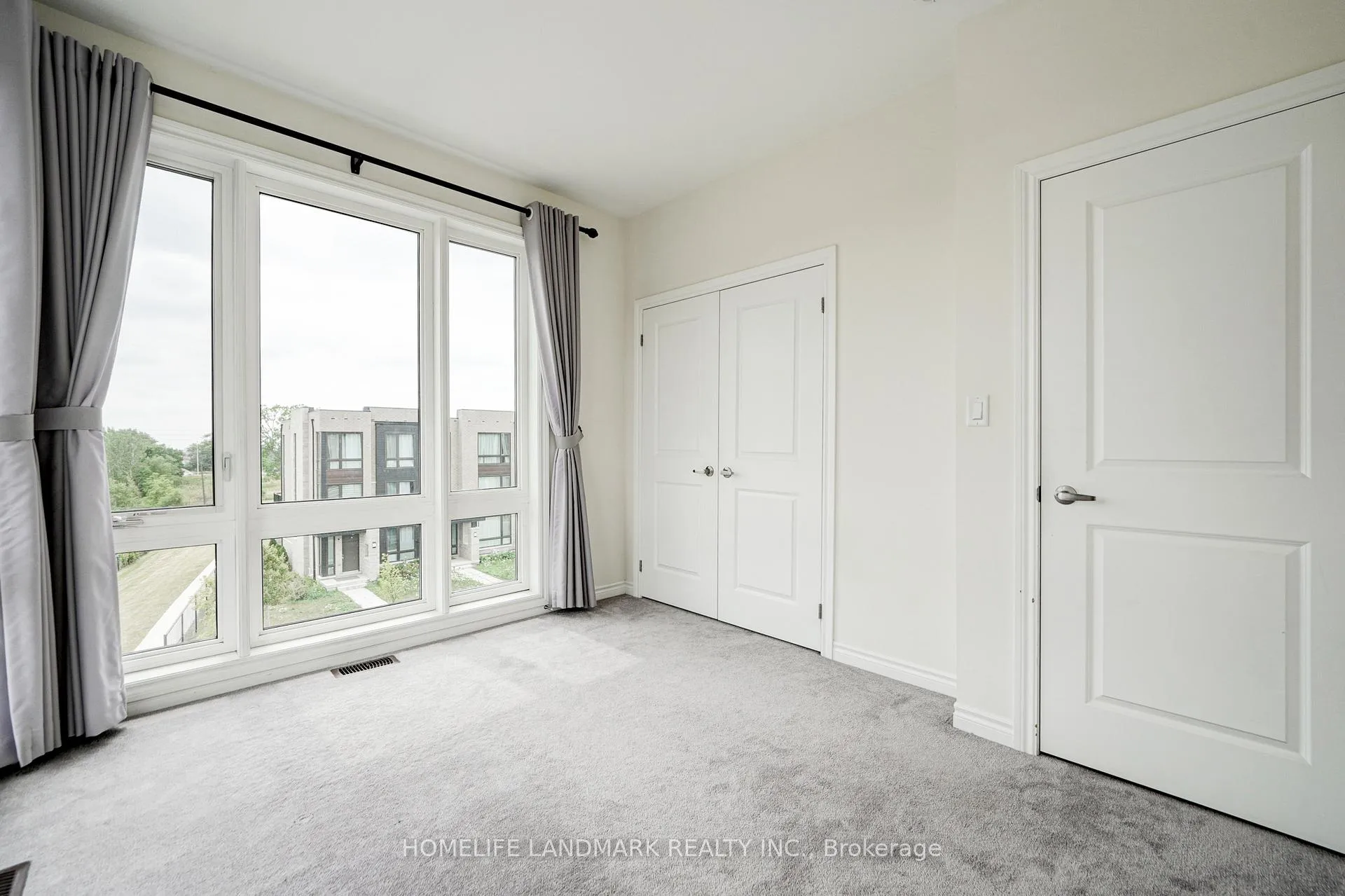 Photo 26 of 24 Fred Wolstenholme Drive, Markham, Victoria Square — HOMEH