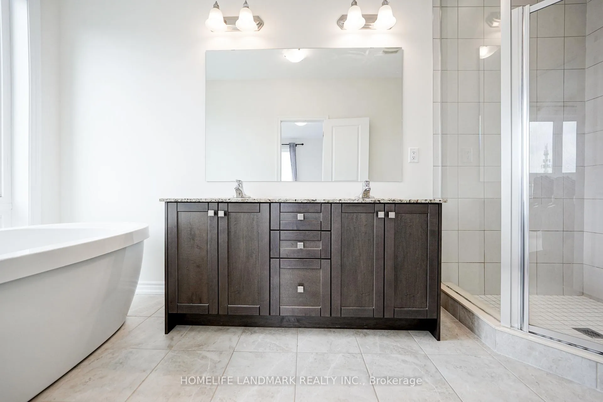 Photo 30 of 24 Fred Wolstenholme Drive, Markham, Victoria Square — HOMEH