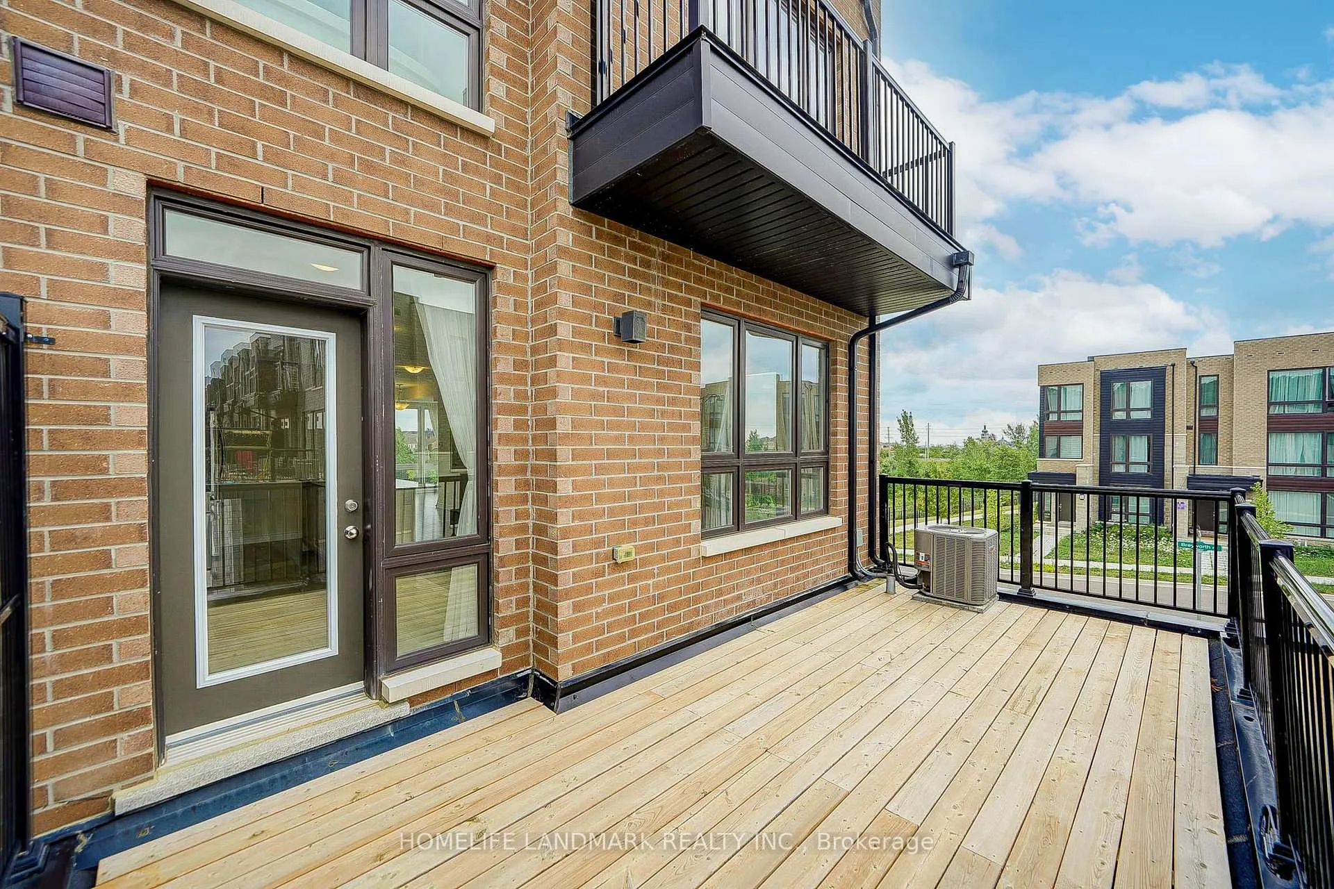 Photo 41 of 24 Fred Wolstenholme Drive, Markham, Victoria Square — HOMEH