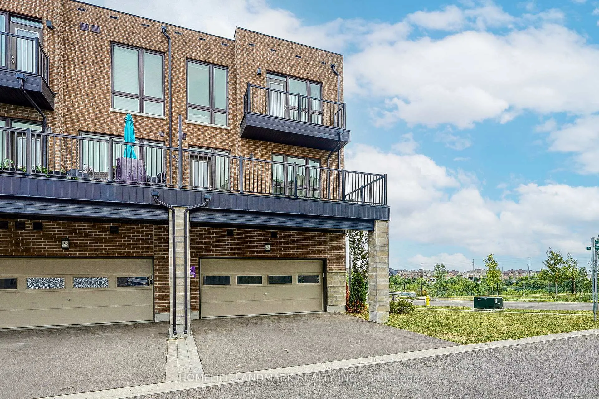 Photo 45 of 24 Fred Wolstenholme Drive, Markham, Victoria Square — HOMEH