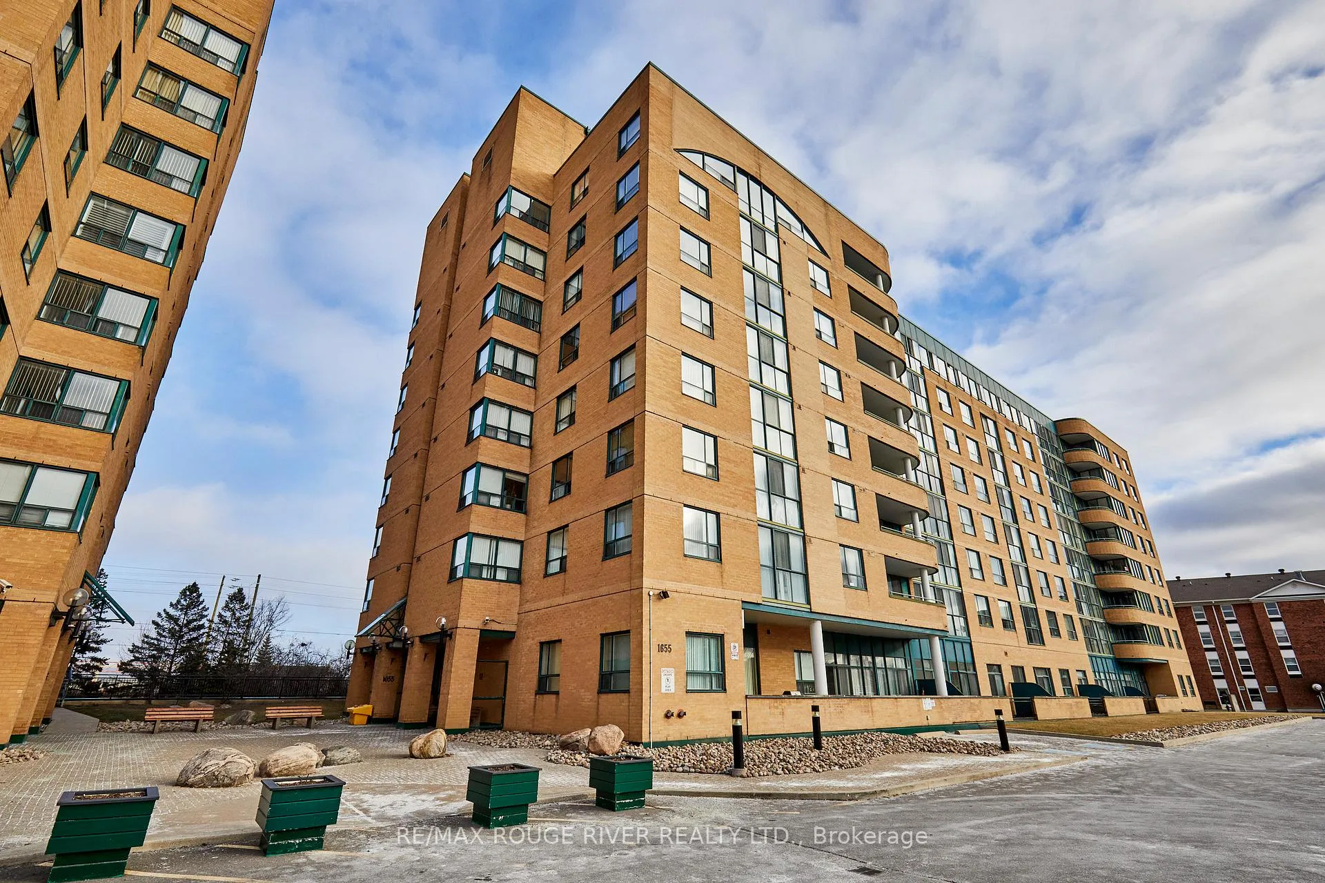 Photo 2 of Unit 514, 1655 Pickering Parkway, Pickering, Village East — HOMEH
