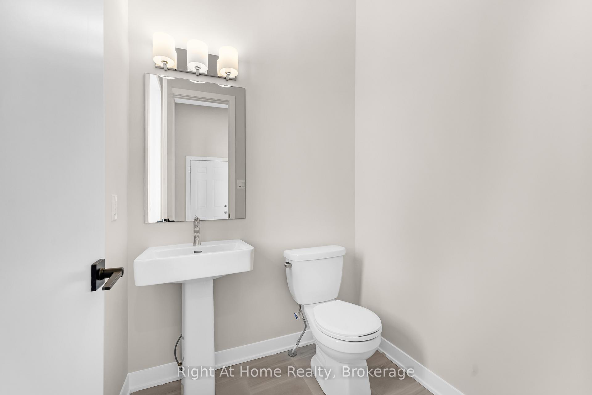 Photo 4 of 672 Expansion Road, Ottawa, Barrhaven - Half Moon Bay — HOMEH