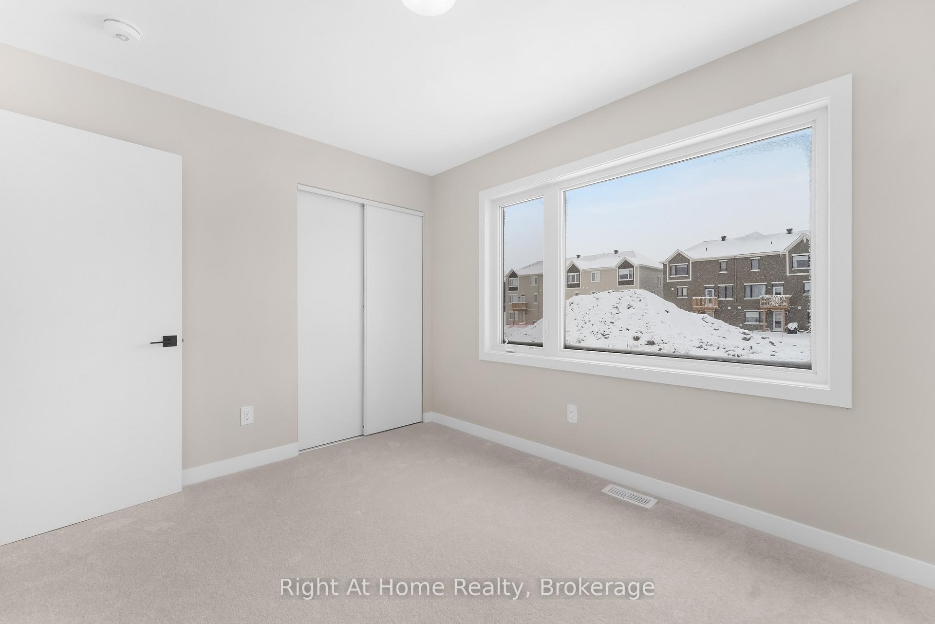 Photo 13 of 672 Expansion Road, Ottawa, Barrhaven - Half Moon Bay — HOMEH