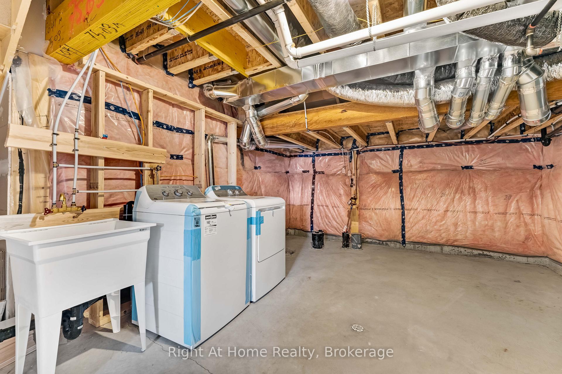Photo 17 of 672 Expansion Road, Ottawa, Barrhaven - Half Moon Bay — HOMEH