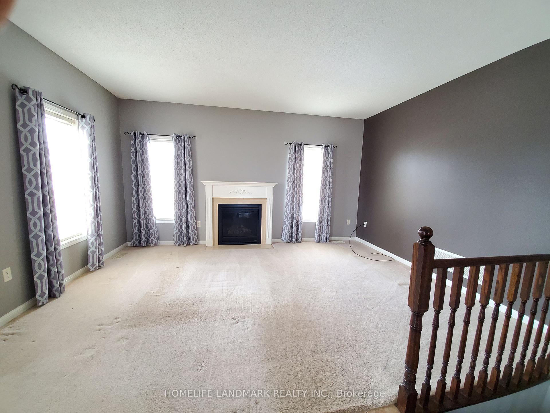 Photo 9 of 139 The Queensway Way, Barrie, Innis-Shore — HOMEH